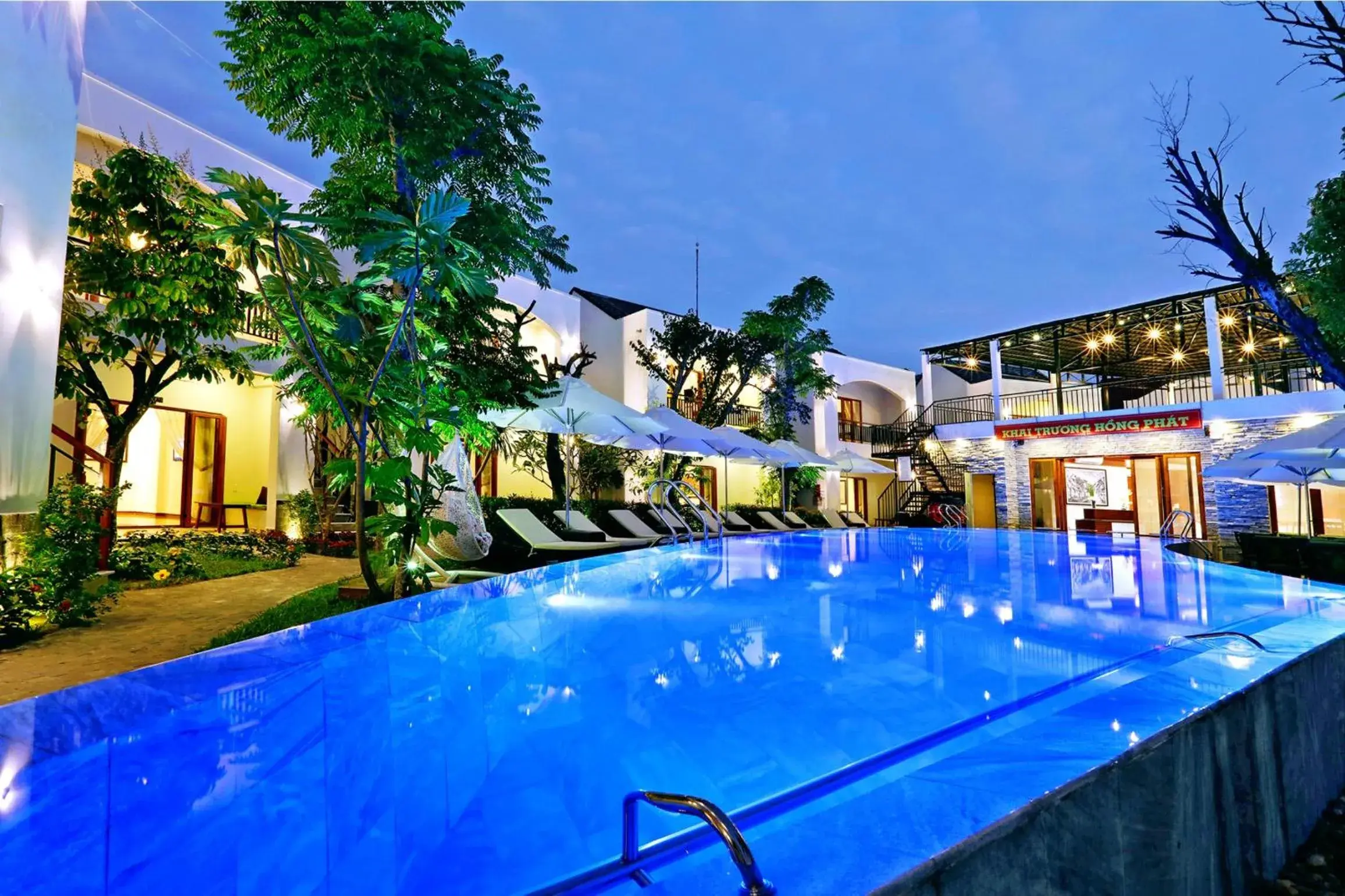 Off site, Swimming Pool in Azumi