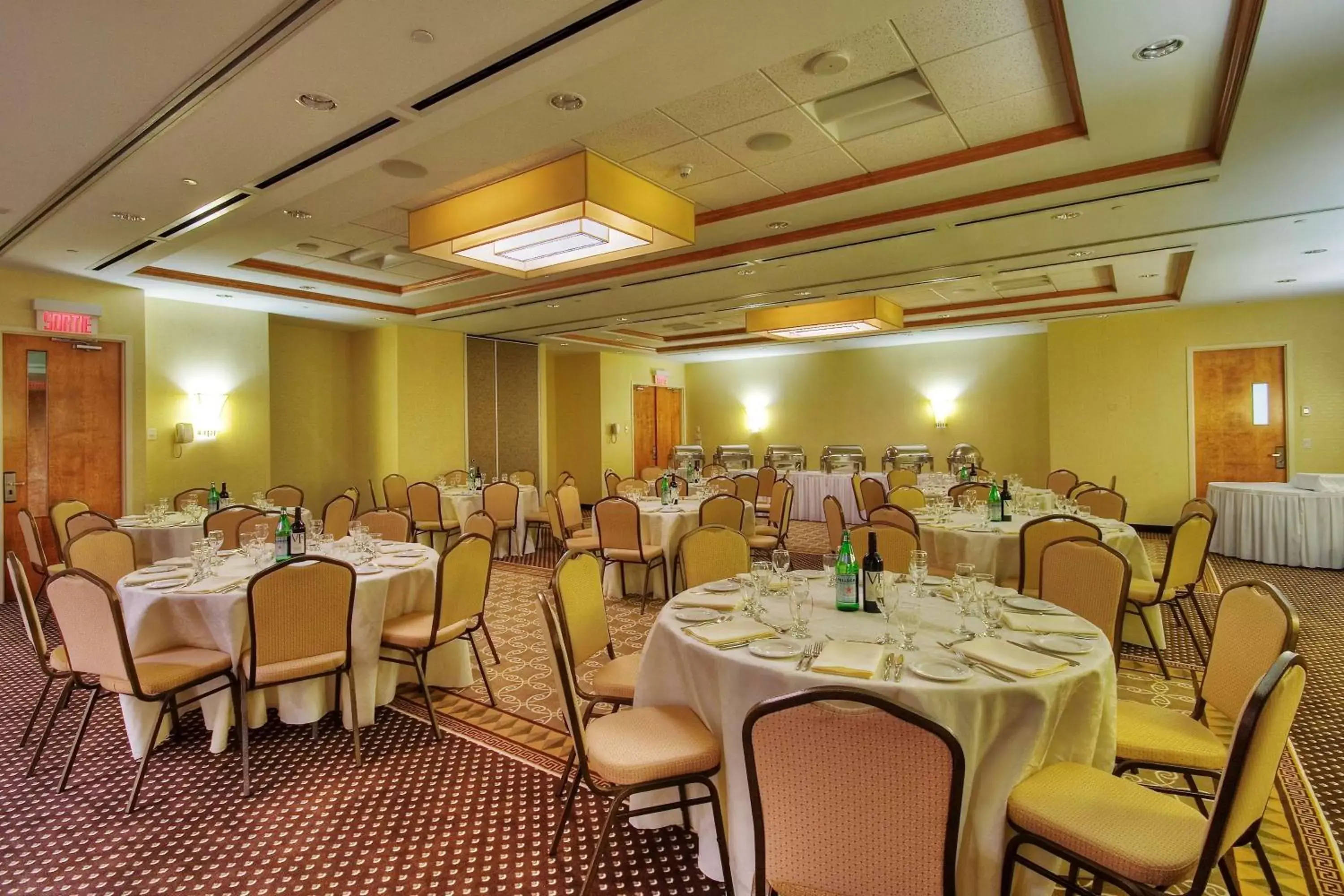 Meeting/conference room, Banquet Facilities in Hilton Garden Inn Montreal Centre-Ville