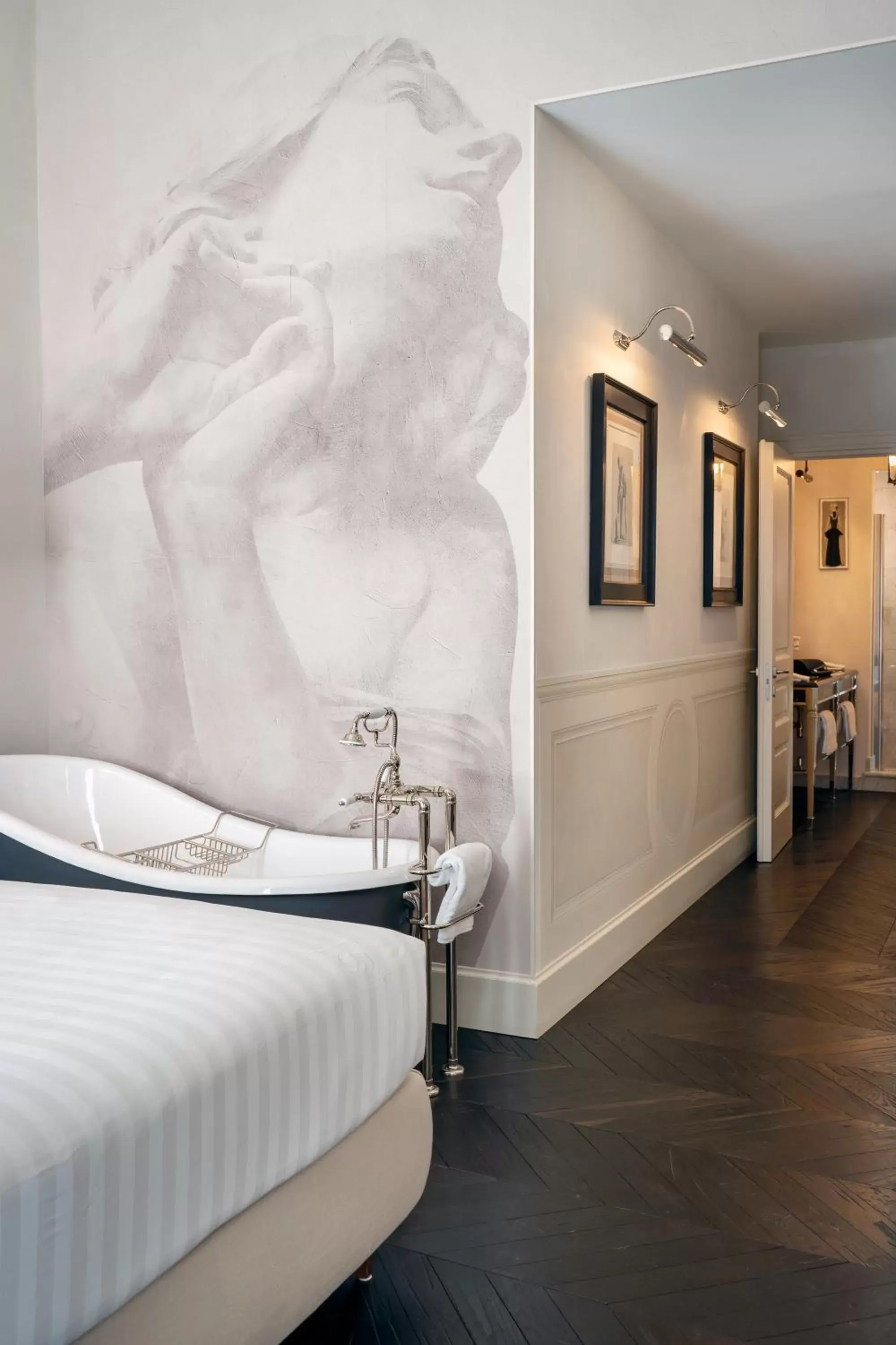 Bathroom, Bed in Corte Calzaiuoli Elegant Suites
