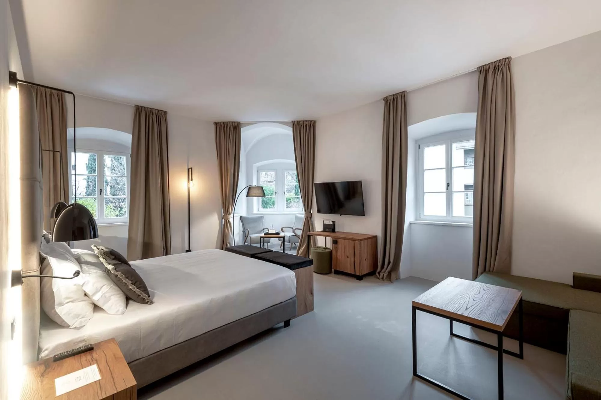 Photo of the whole room, Bed in Castel Hörtenberg