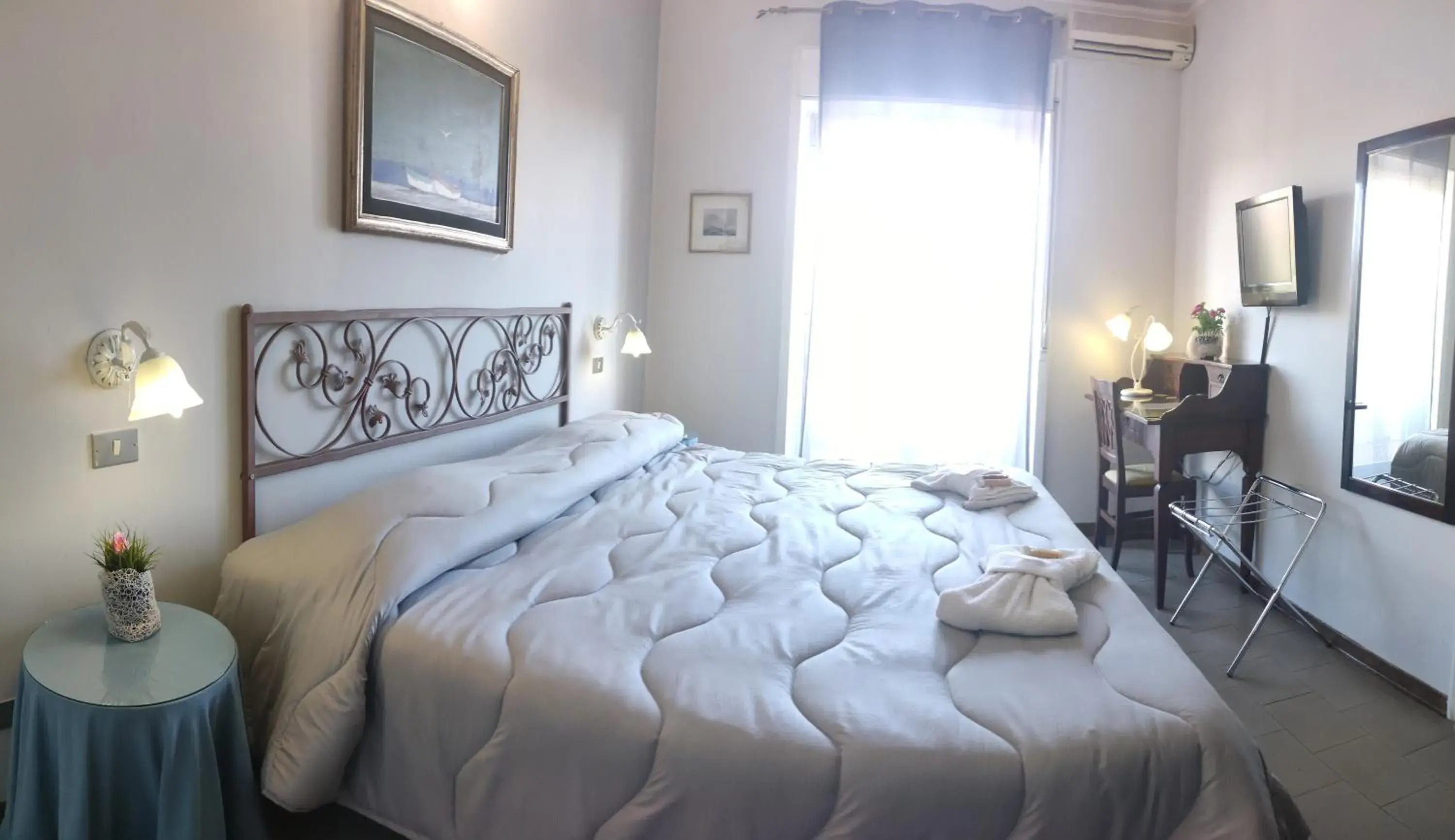 Bedroom in Ares Hotel