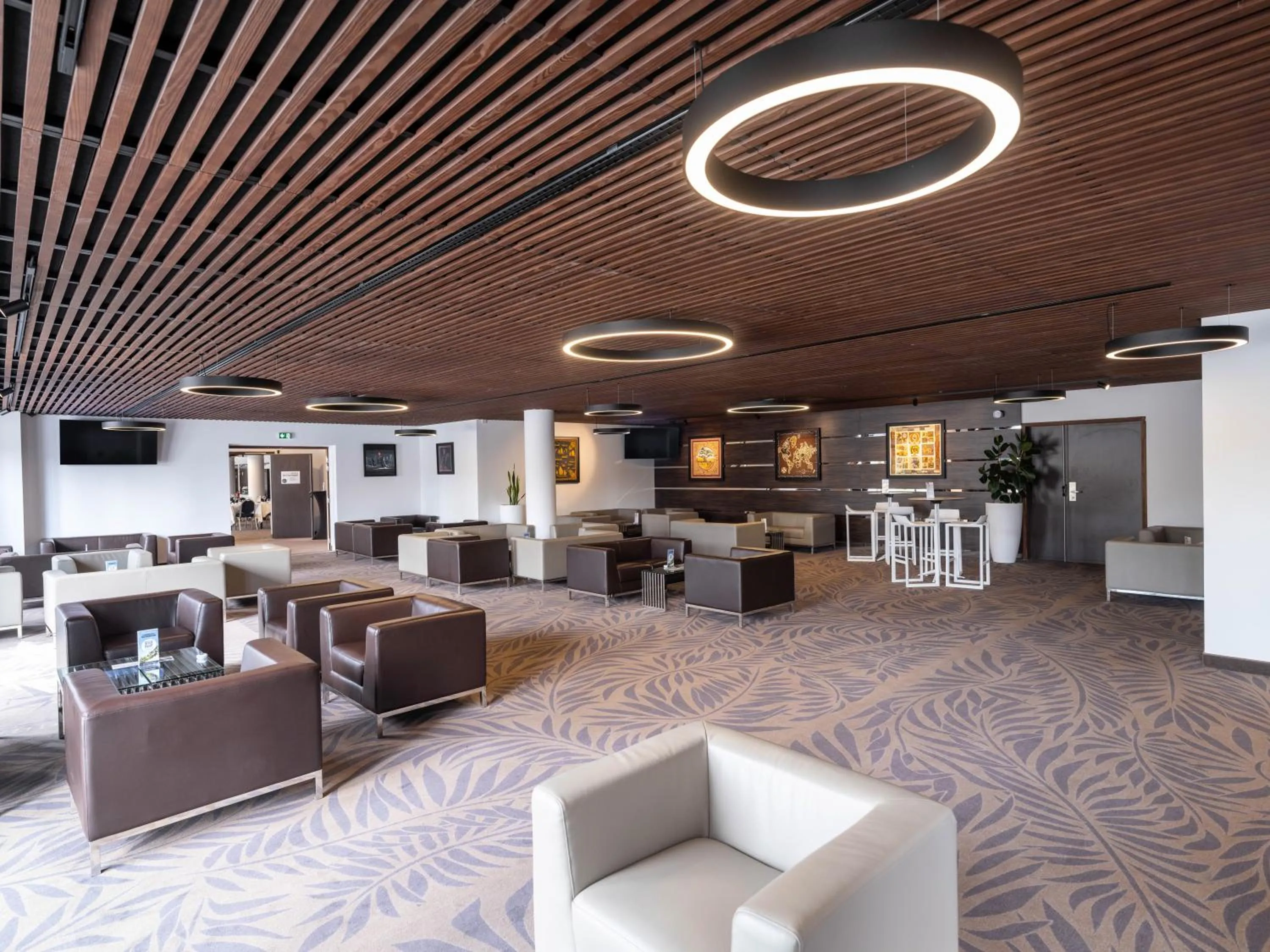 Lounge or bar in Westotel Pornic Côte de Jade