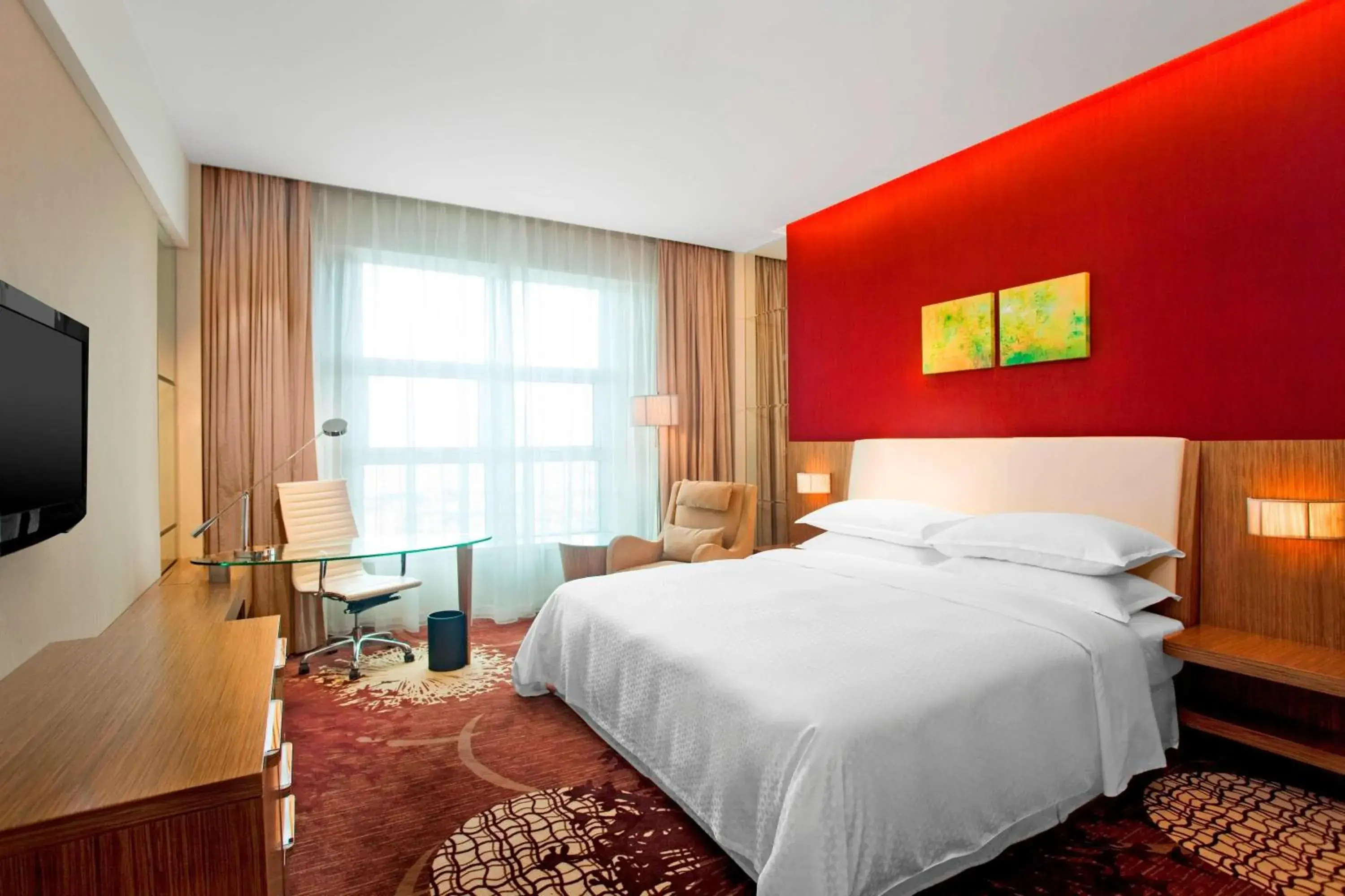 Photo of the whole room, Bed in Four Points by Sheraton Qingdao, Chengyang