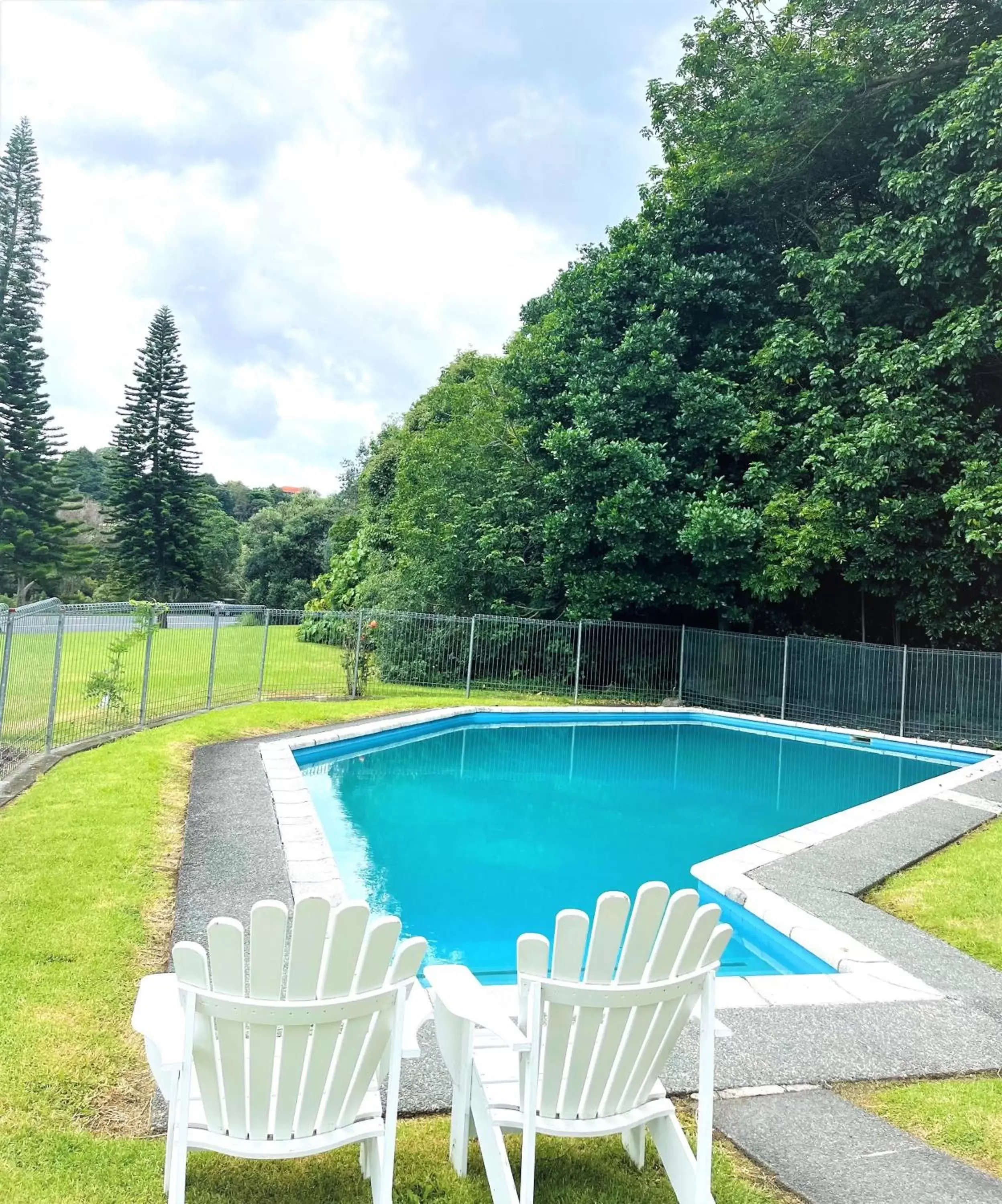 Swimming Pool in Discovery Settlers Hotel