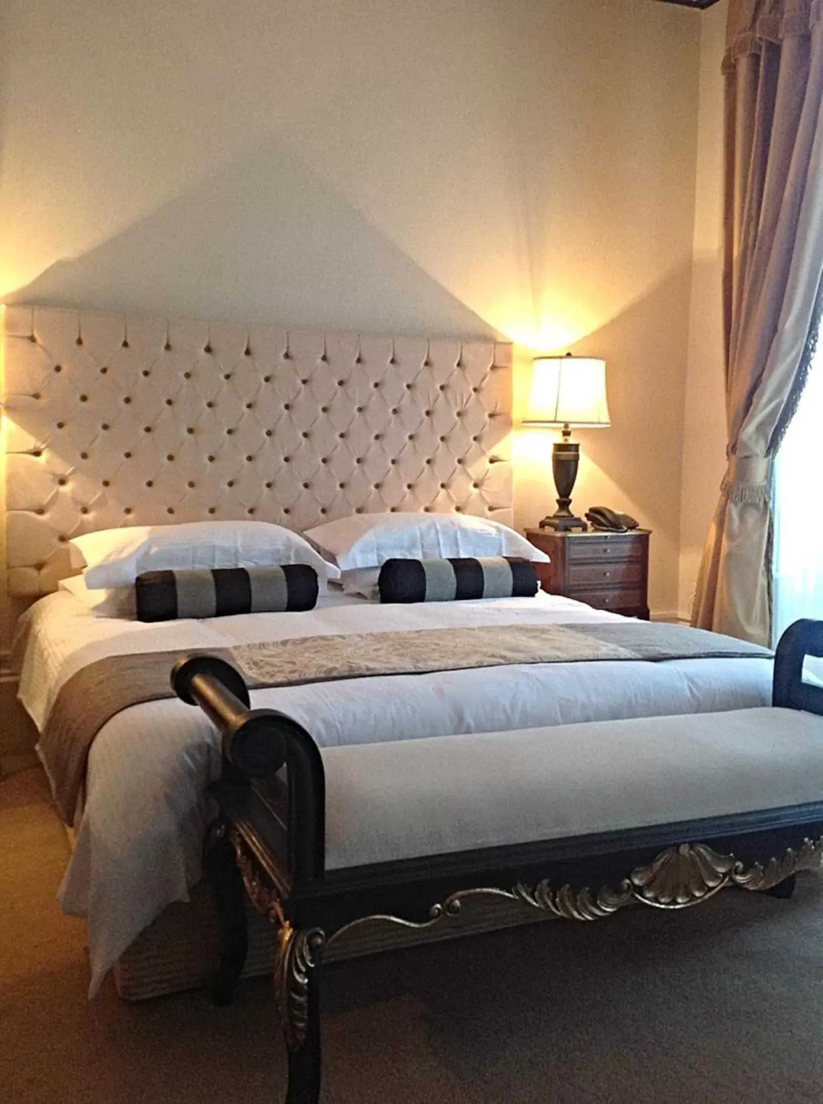 Bed in The Georgian Town House Hotel