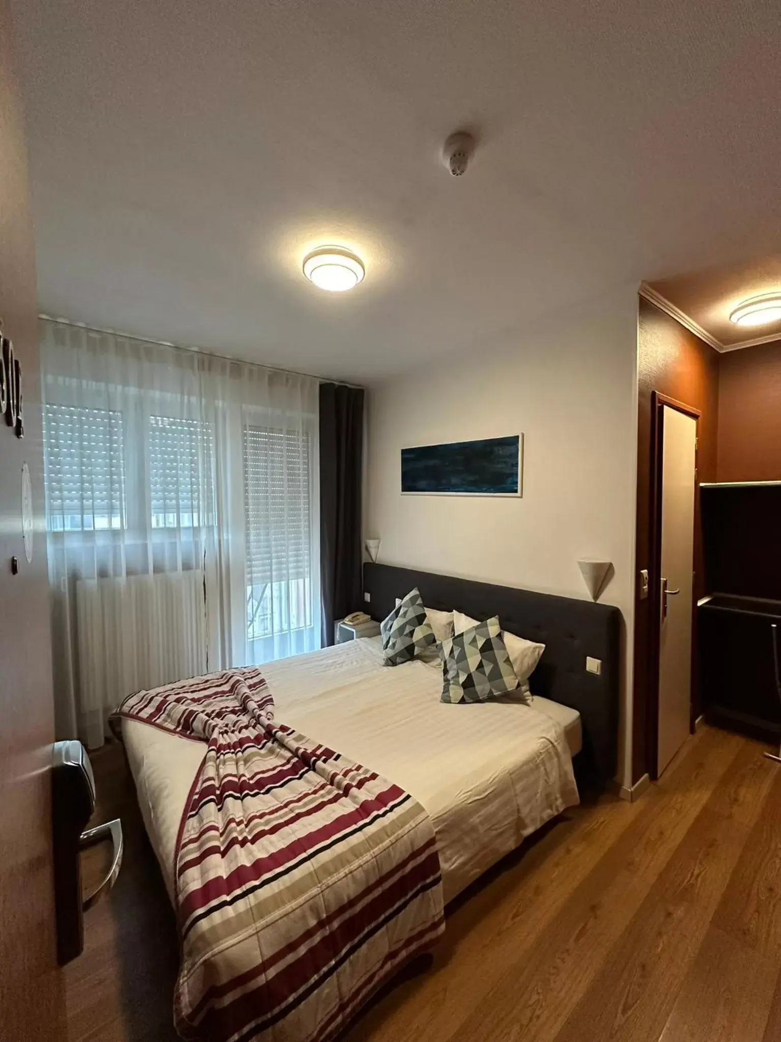 Property building, Bed in Yasha Hotel