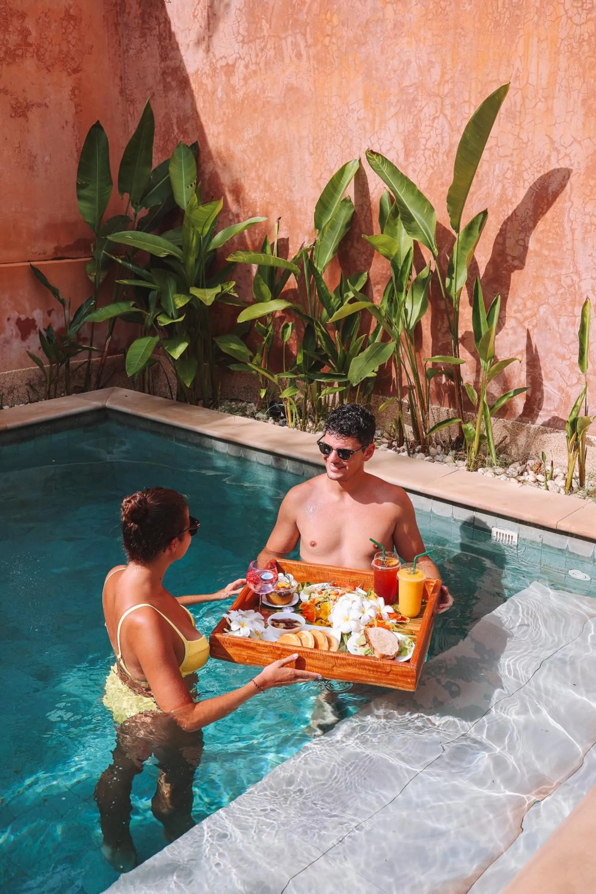 Food and drinks in Alanta Pool Villa