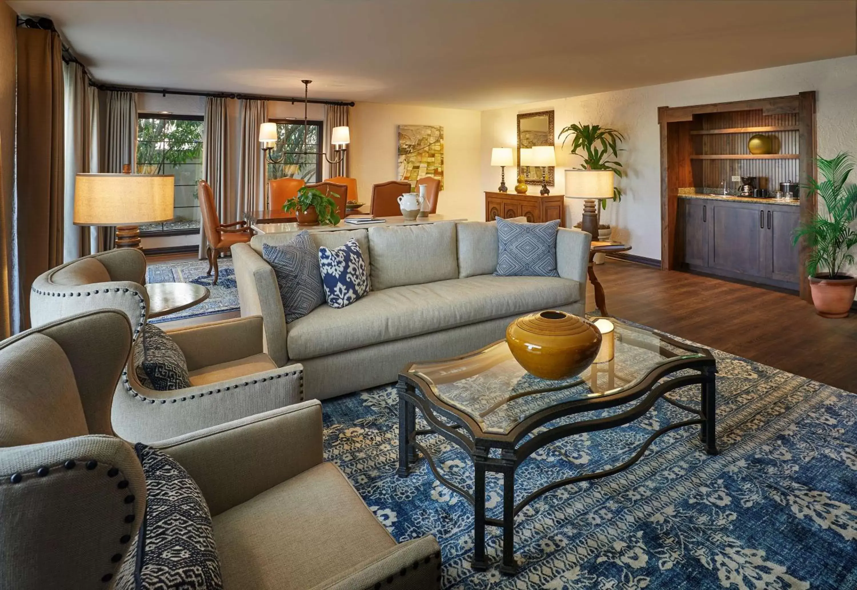 Living room, Seating Area in The Scottsdale Resort at McCormick Ranch