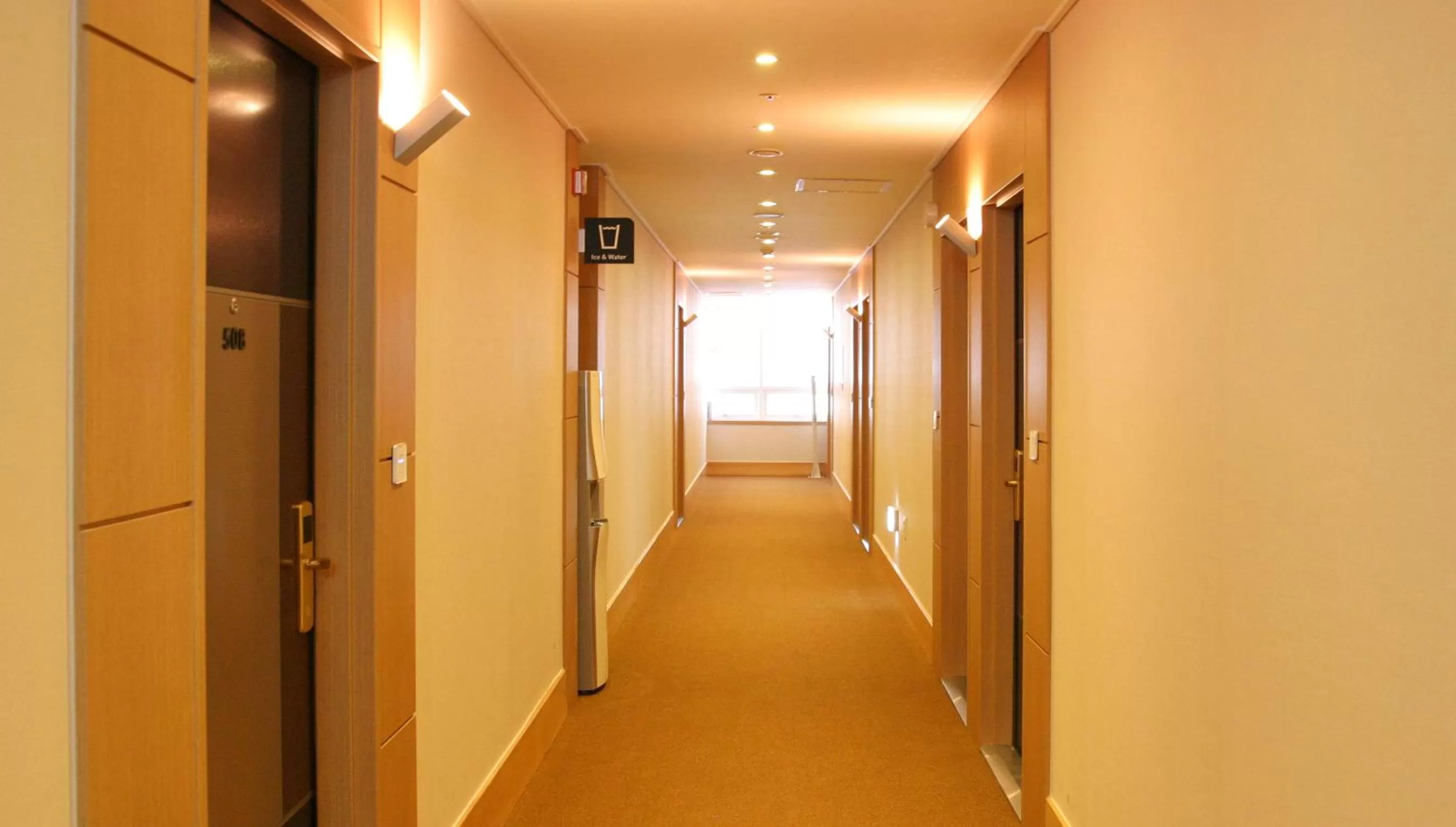 Decorative detail in Hotel Skypark Myeongdong 3