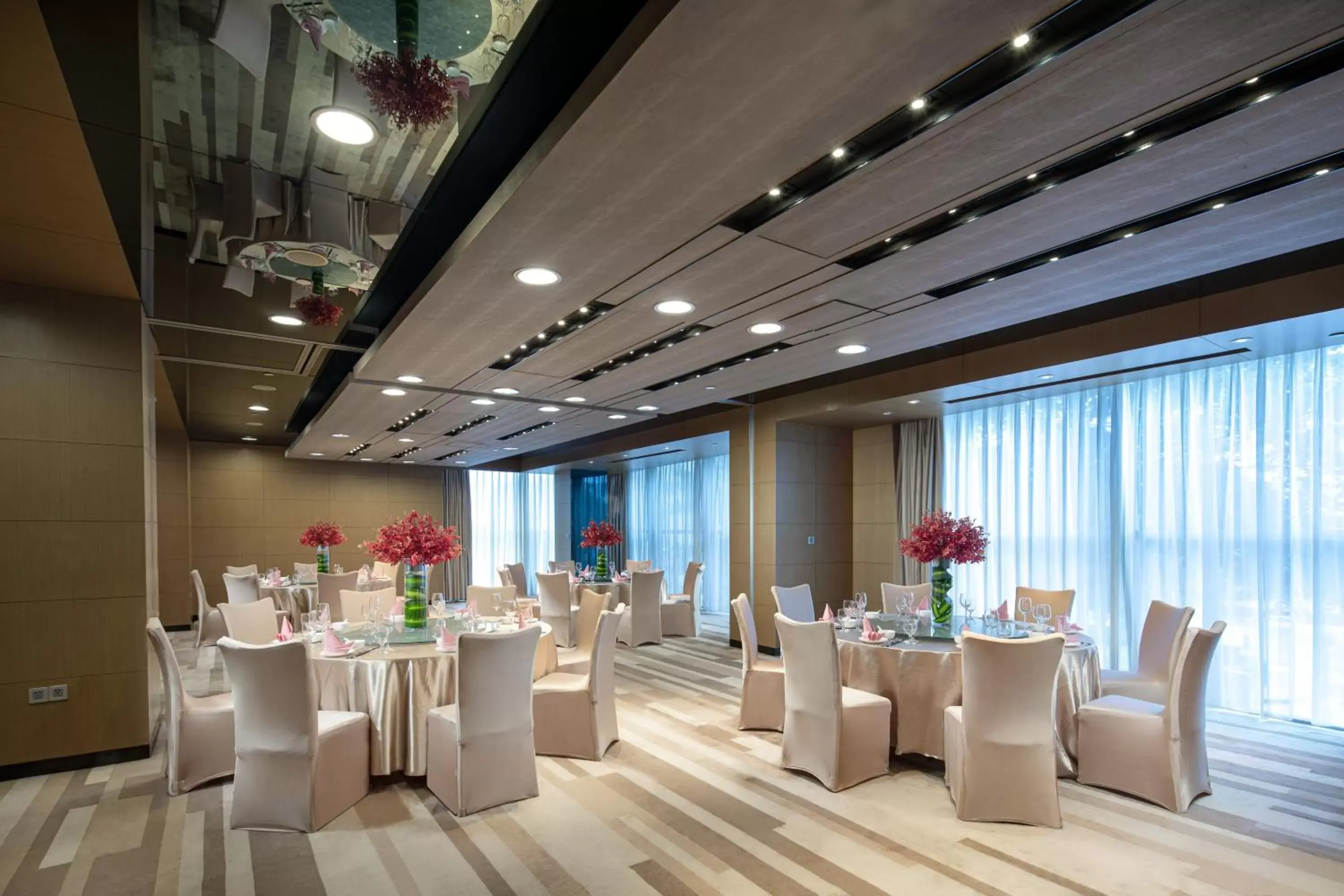 Restaurant/places to eat, Banquet Facilities in Crowne Plaza Guangzhou Huadu, an IHG Hotel