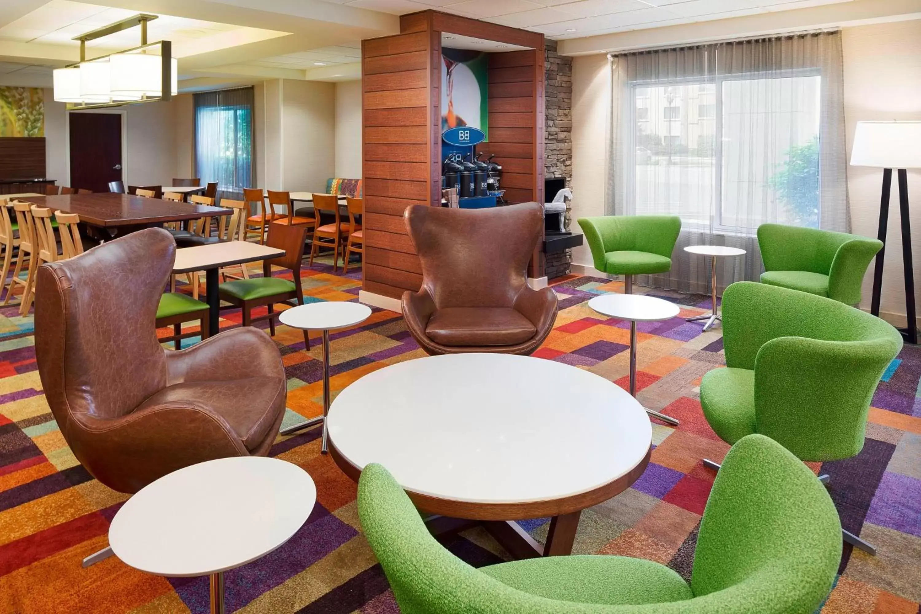 Lobby or reception, Lounge/Bar in Fairfield Inn & Suites Chicago Midway Airport