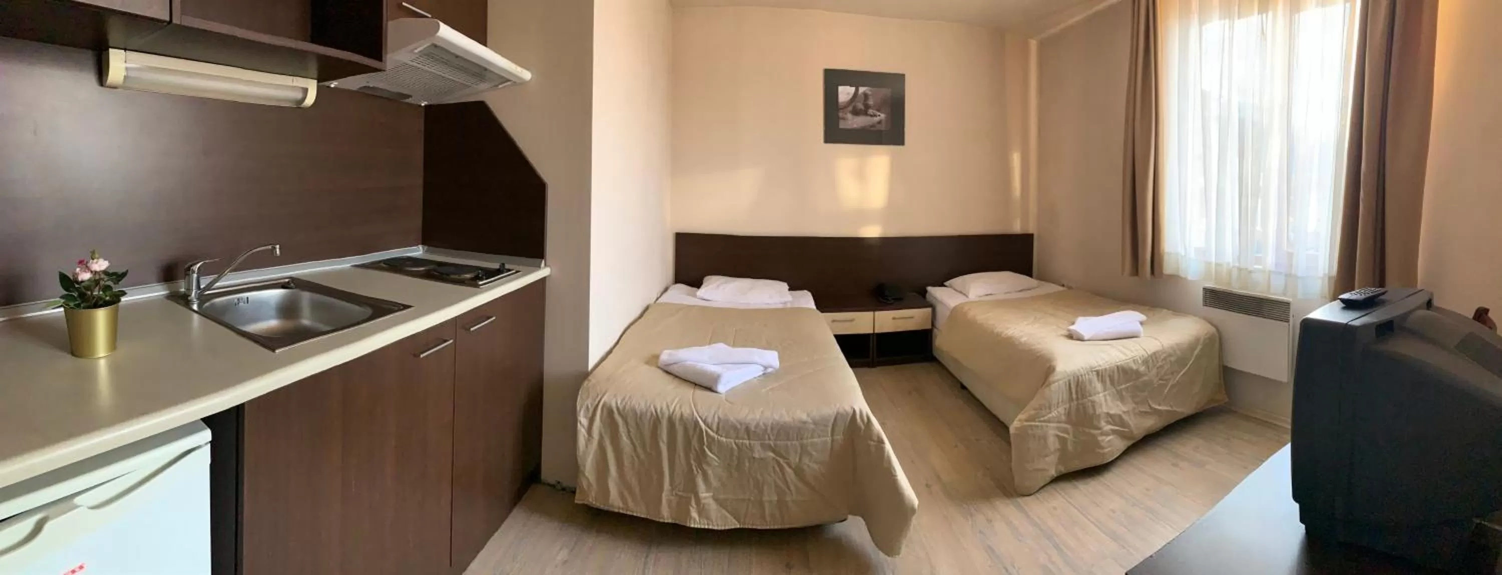 Bed, Kitchen/Kitchenette in StayInn Banderitsa Apartments with kitchen & BBQ