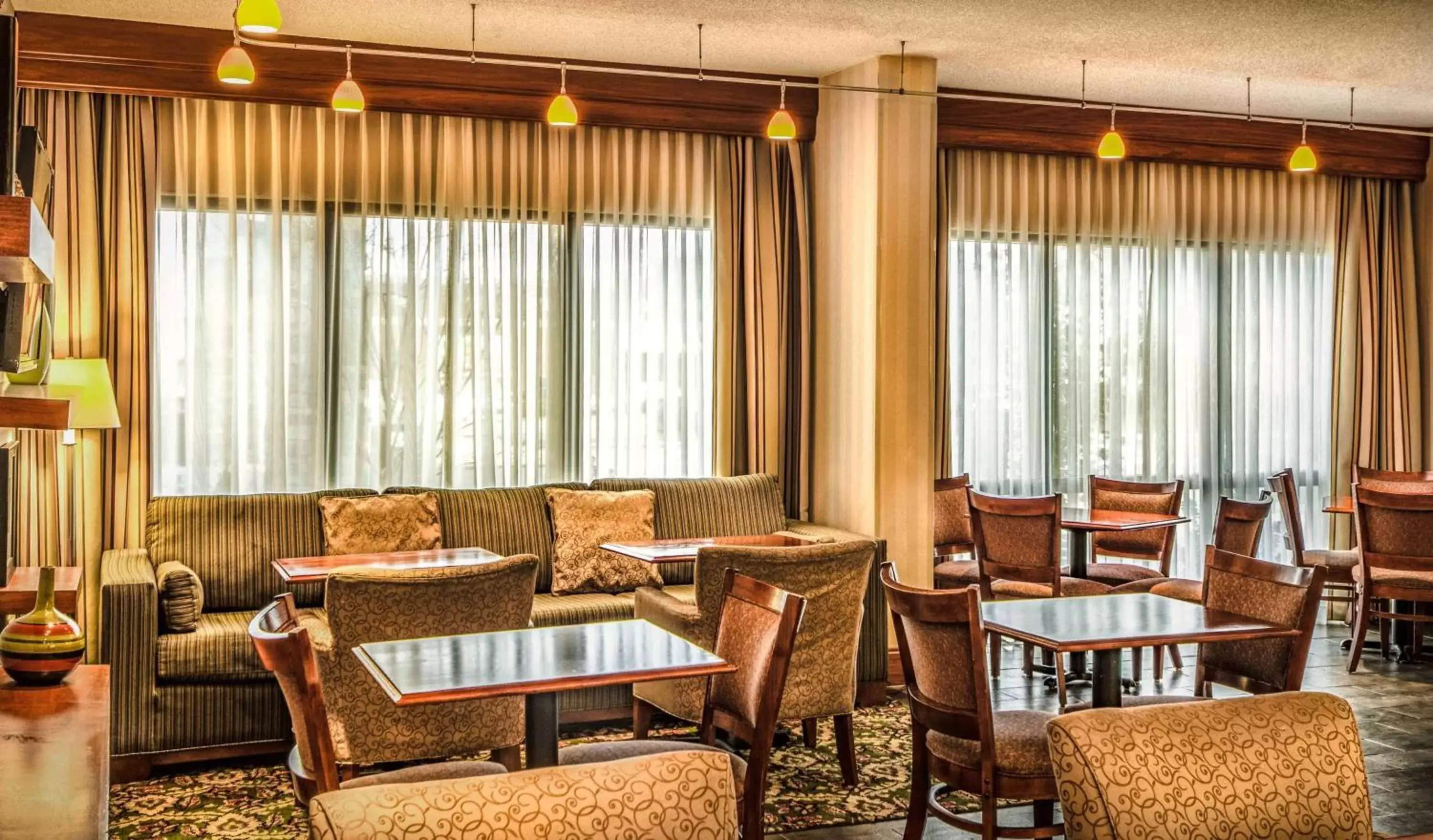 Dining area, Restaurant/Places to Eat in Hampton Inn Washington