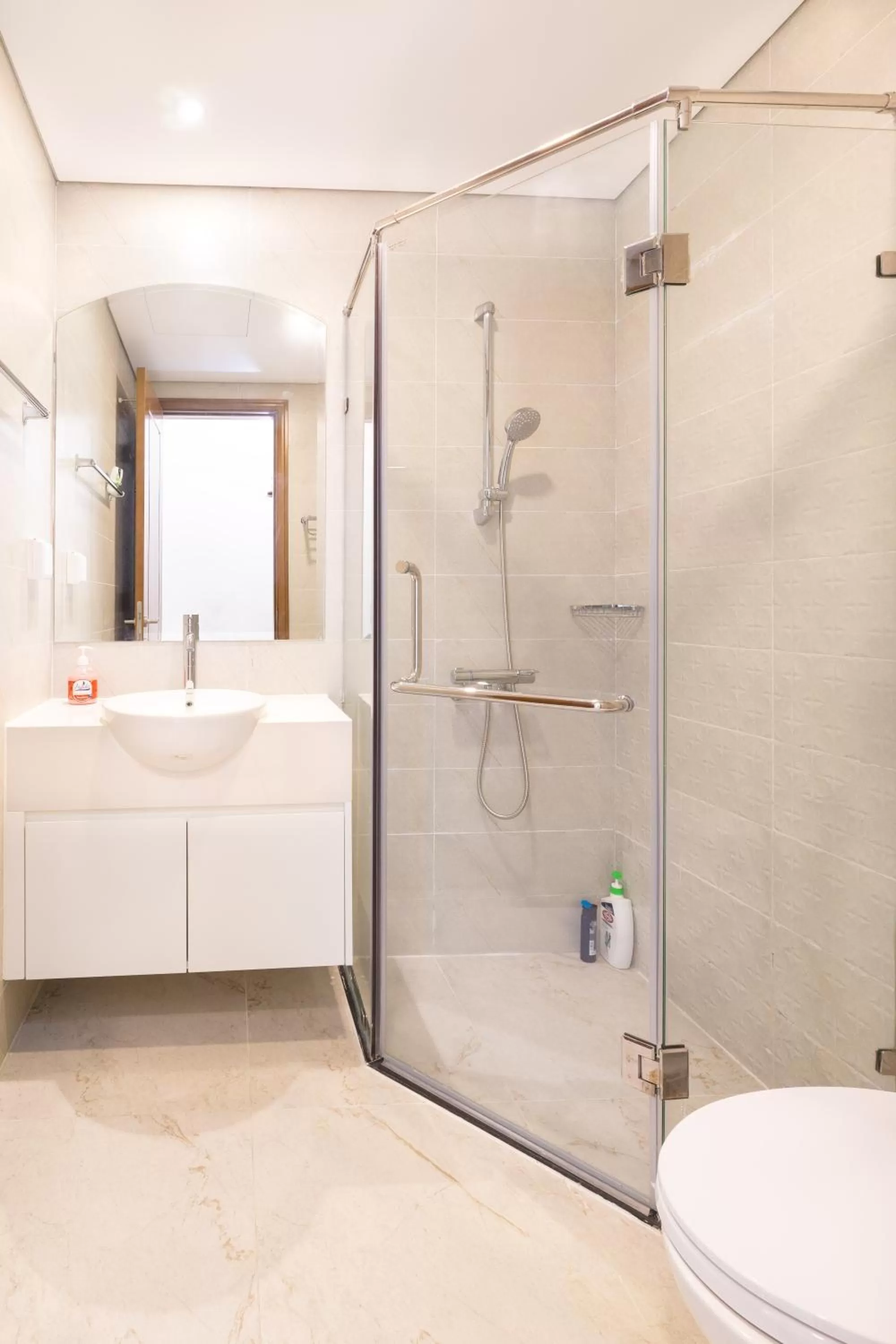 Shower, Bathroom in Vinhomes Central Park-Nice Homes
