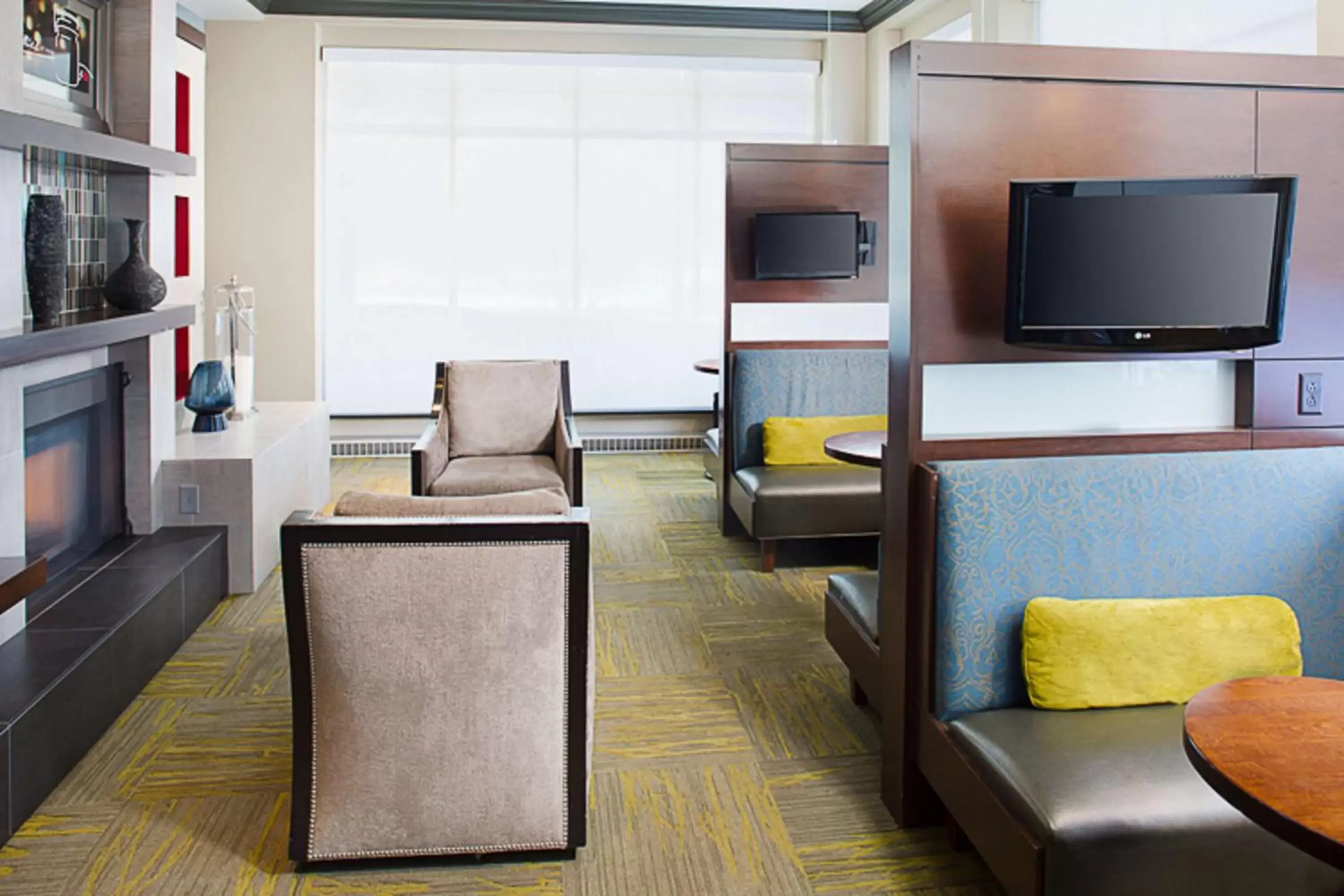 Lobby or reception, Seating Area in Hilton Garden Inn Albany Airport