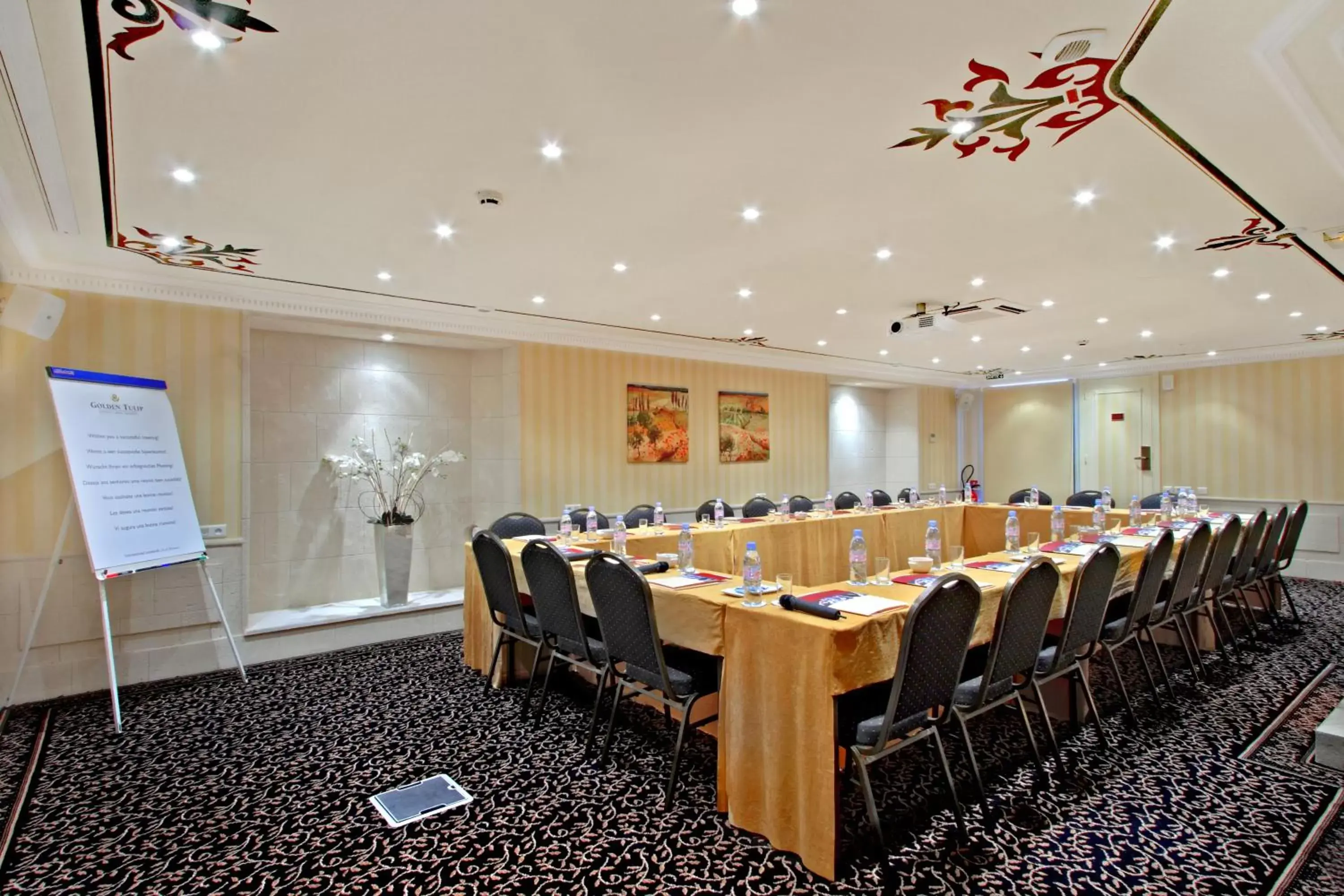 Meeting/conference room in GOLDEN TULIP CANNES HOTEL de PARIS