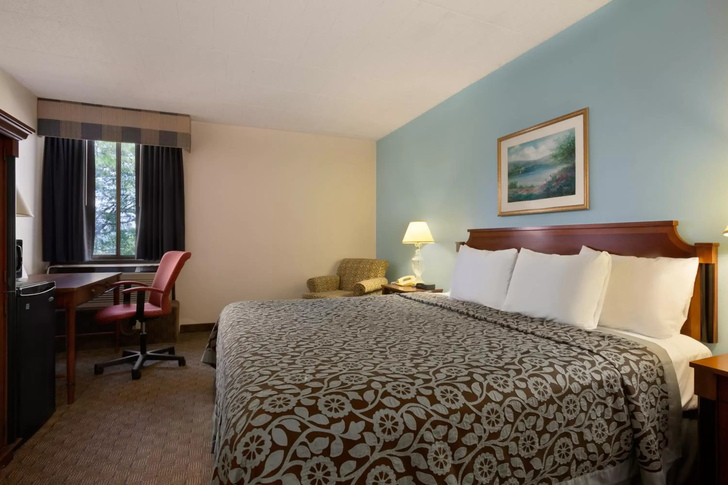 Bed in Days Inn by Wyndham Reading Wyomissing Bed in Days Inn by Wyndham Reading Wyomissing