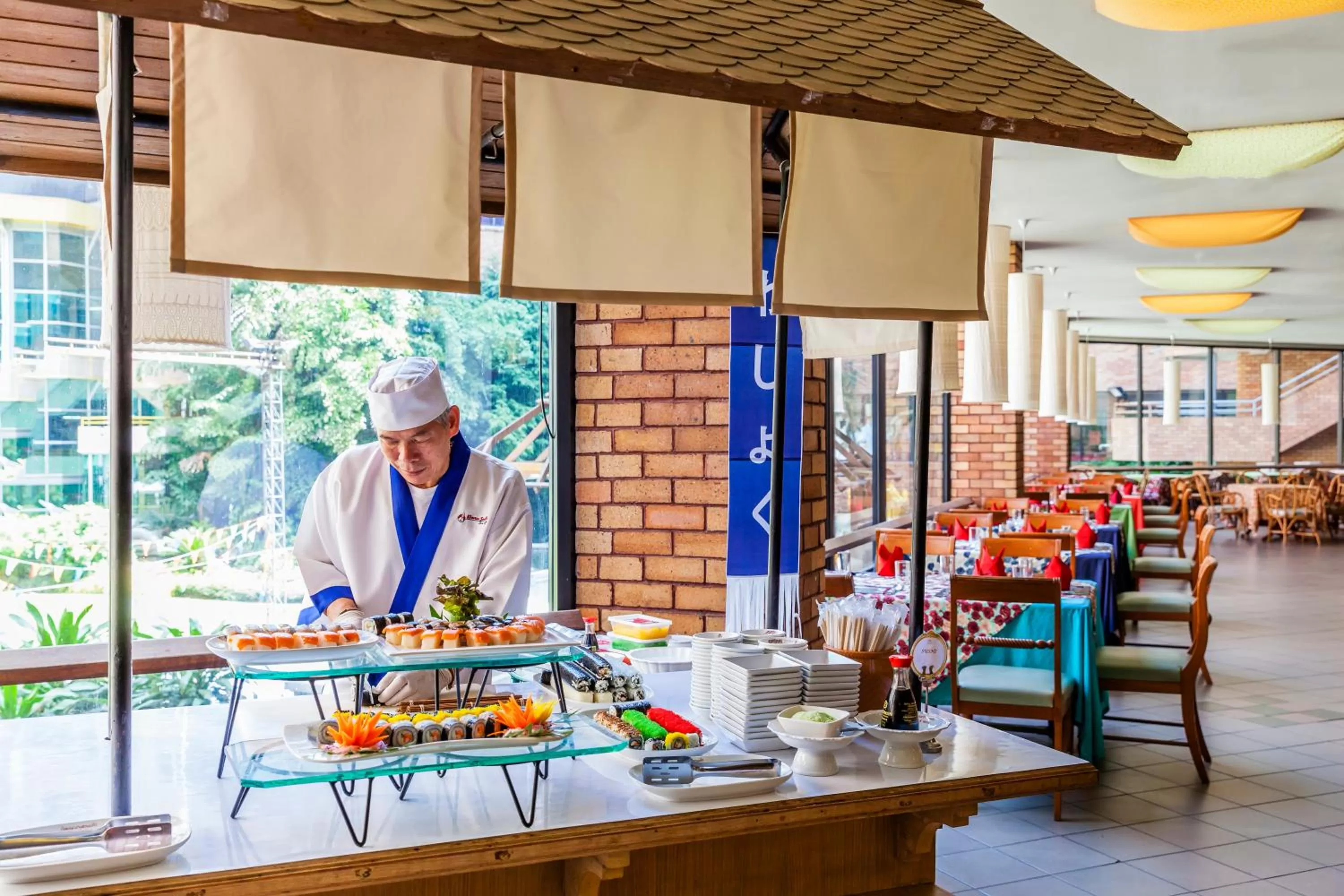 Restaurant/places to eat in Lotus Pang Suan Kaew Hotel