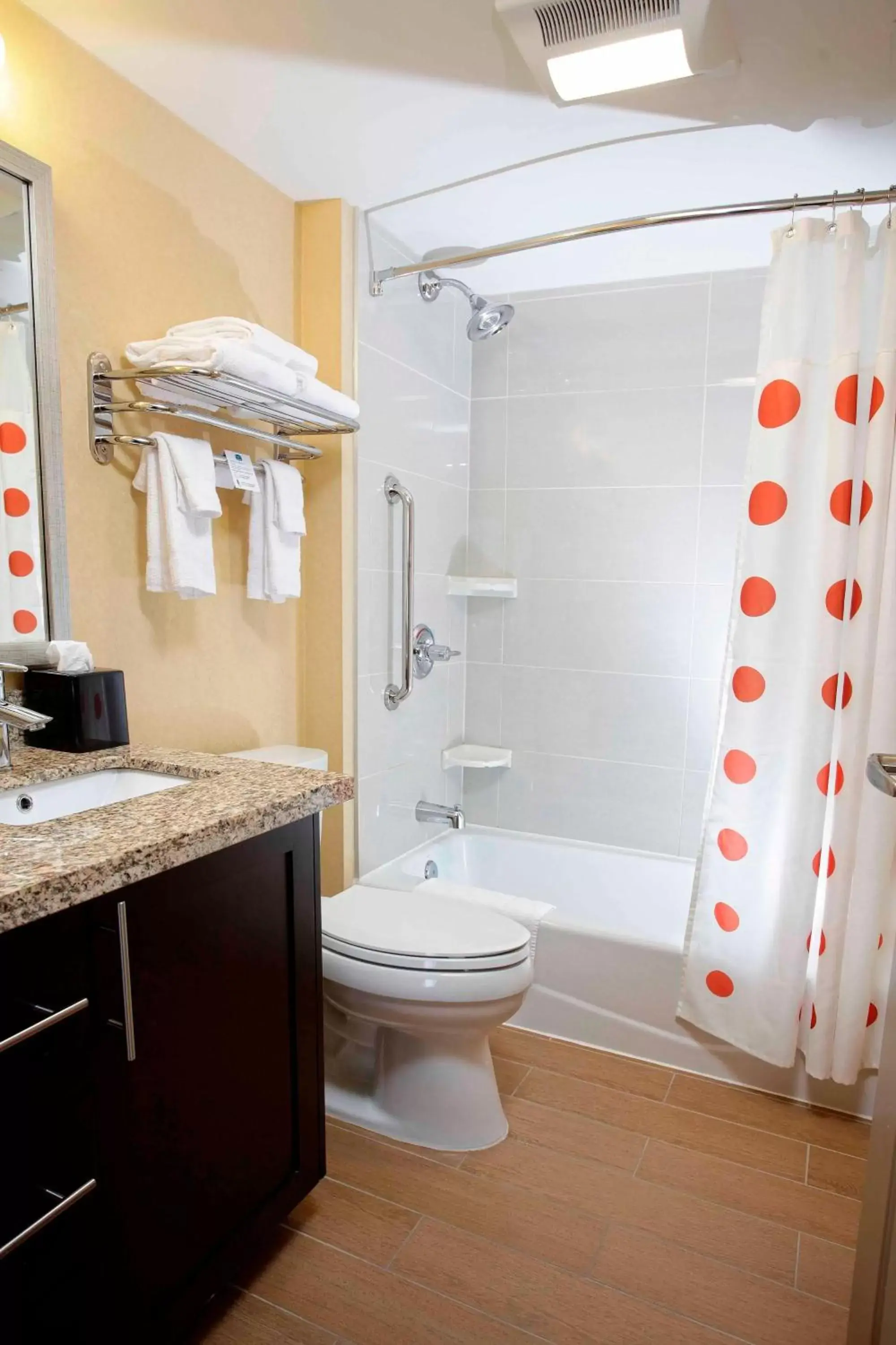 Bathroom in TownePlace Suites by Marriott Sudbury