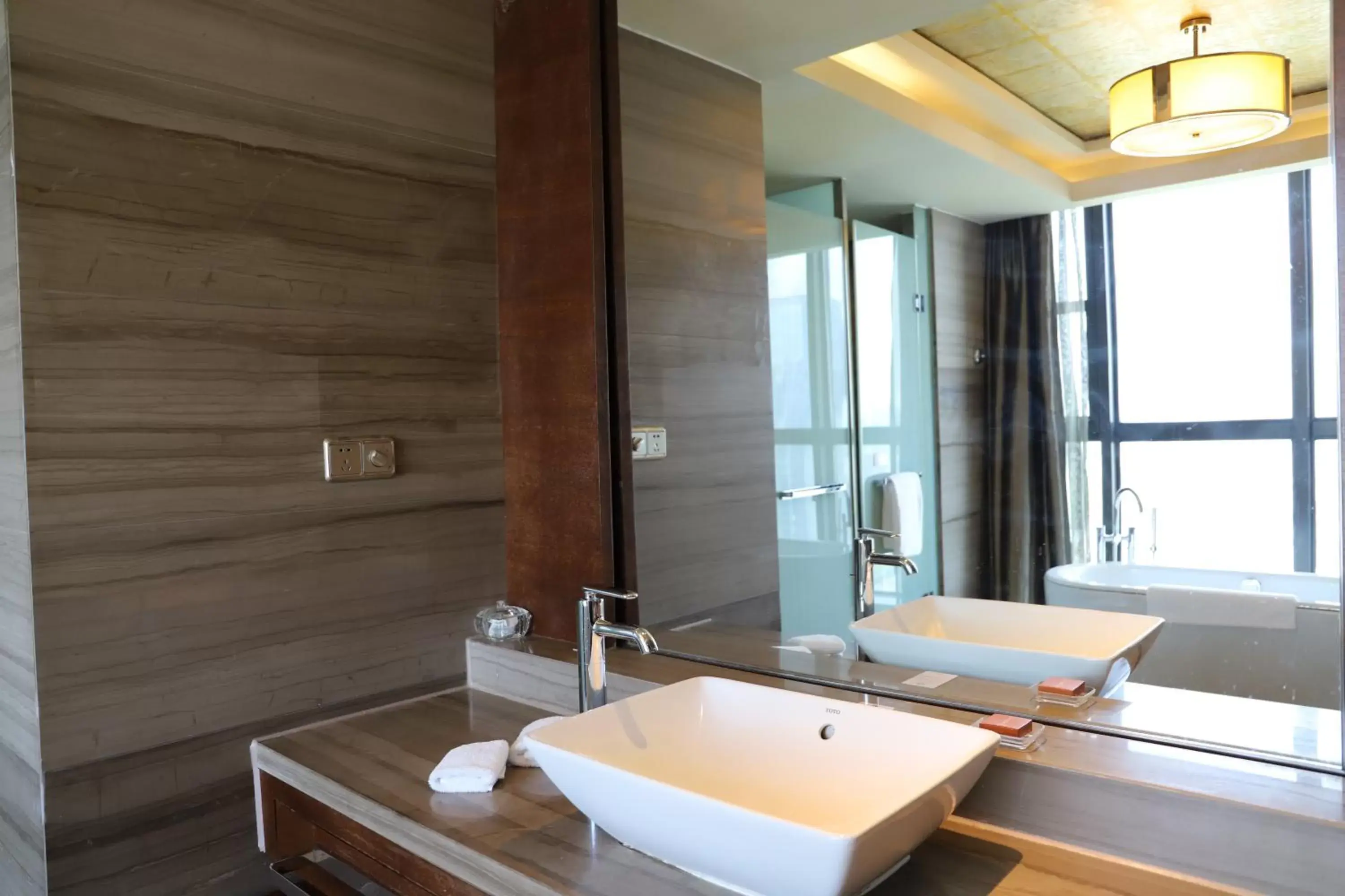 Toilet, Bathroom in Crowne Plaza Hefei, an IHG Hotel