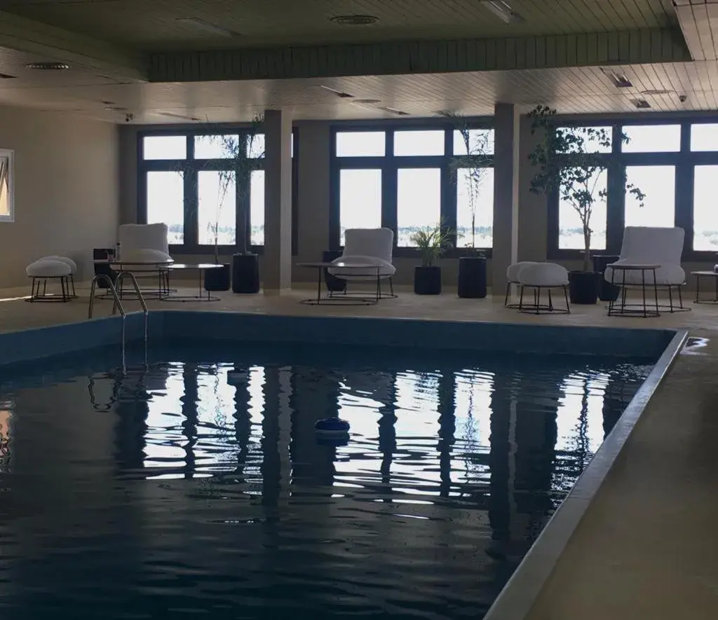 Swimming Pool in Hotel Rayentray Trelew