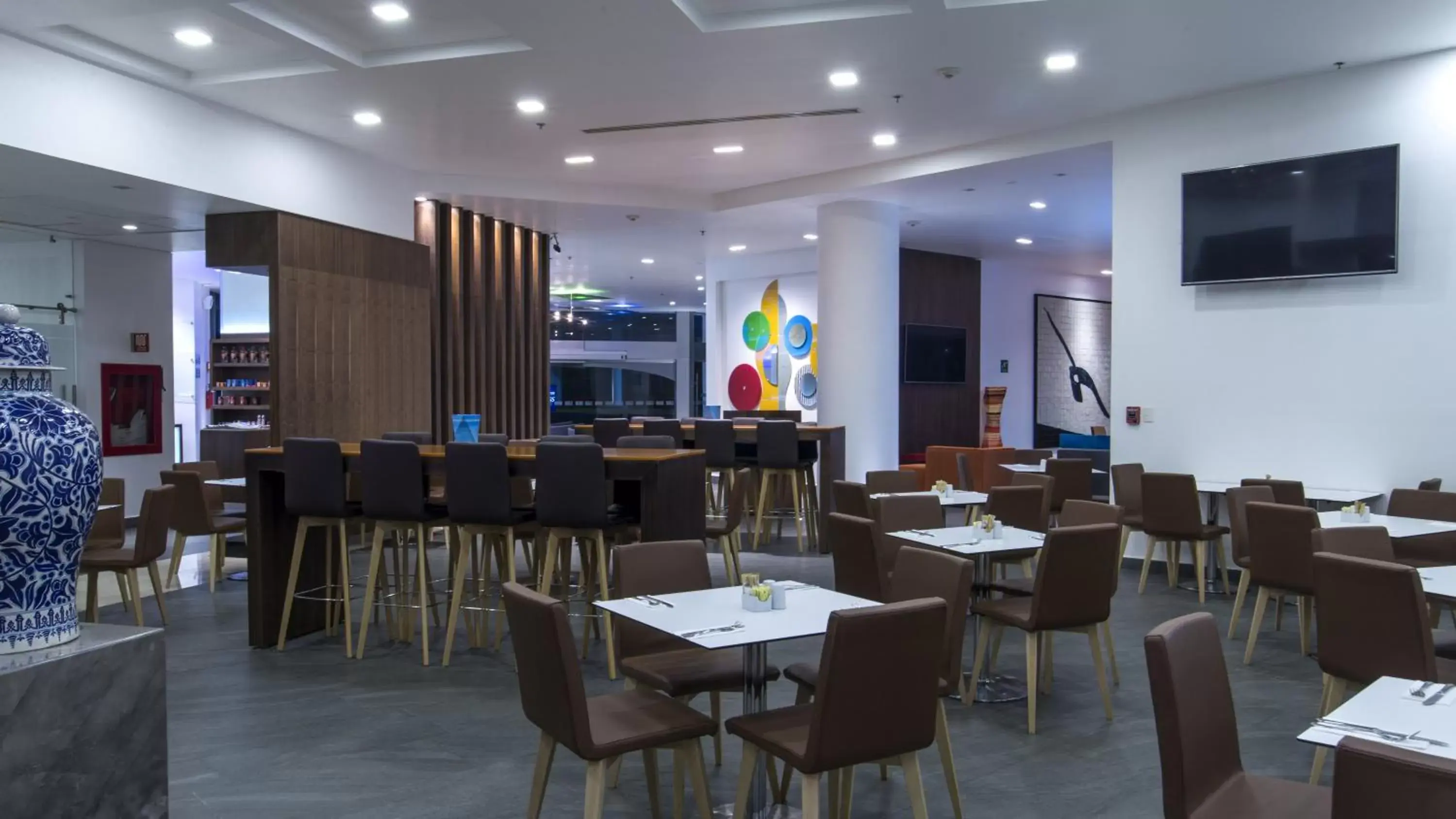 Property building, Restaurant/Places to Eat in Holiday Inn Express Puebla, an IHG Hotel