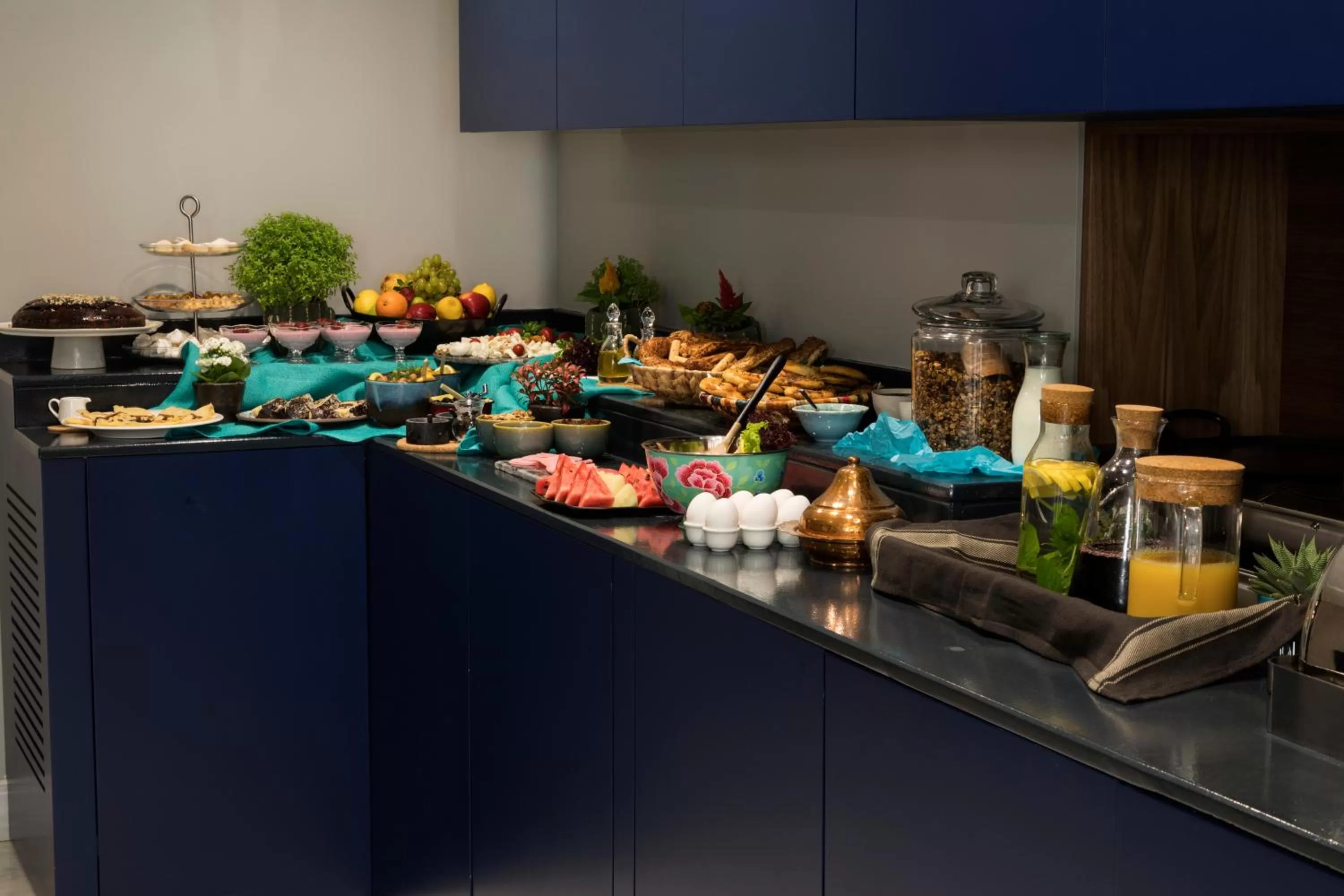 Restaurant/places to eat in Endless Art Hotel-Special Category