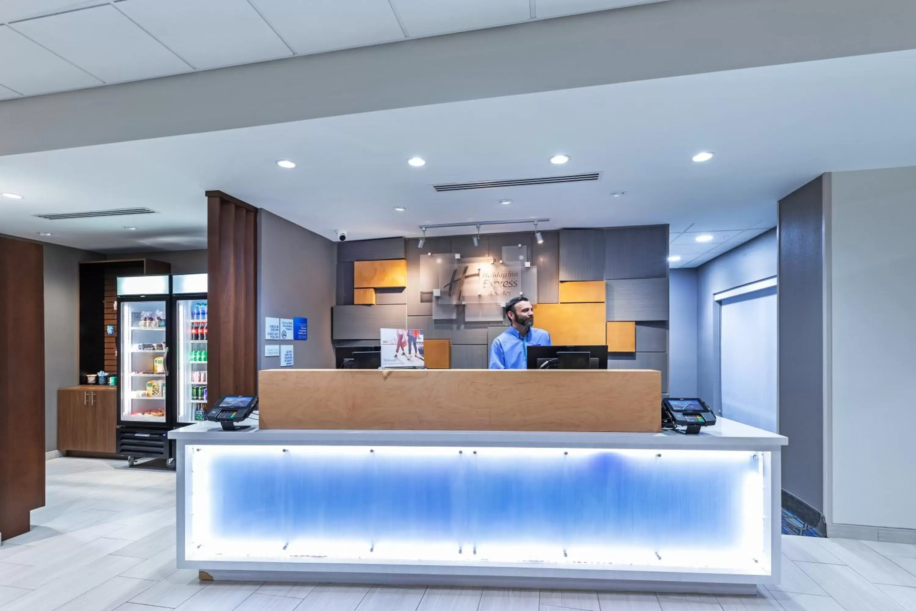 Lobby or reception in Holiday Inn Express & Suites - Parsons by IHG Lobby or reception in Holiday Inn Express & Suites - Parsons by IHG