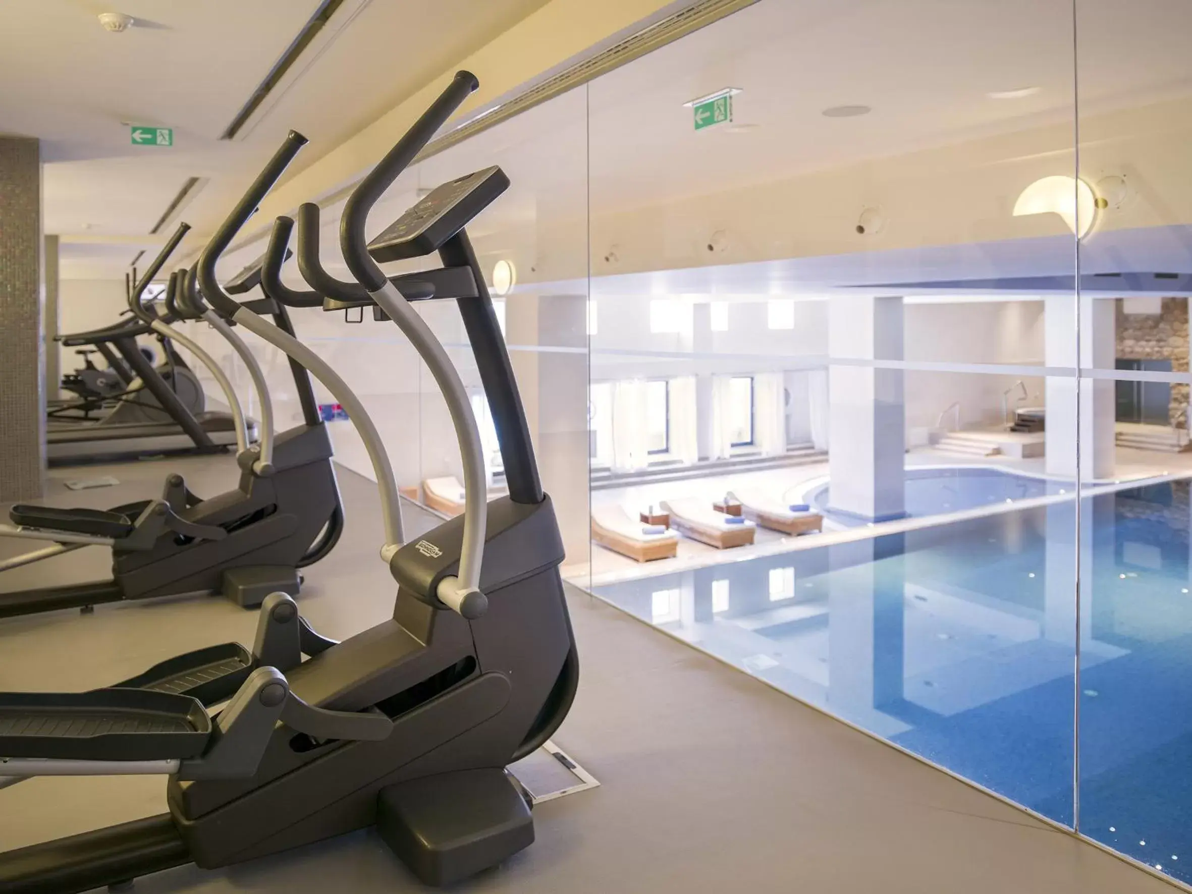 Fitness centre/facilities in Hotel Excelsior Fitness centre/facilities in Hotel Excelsior