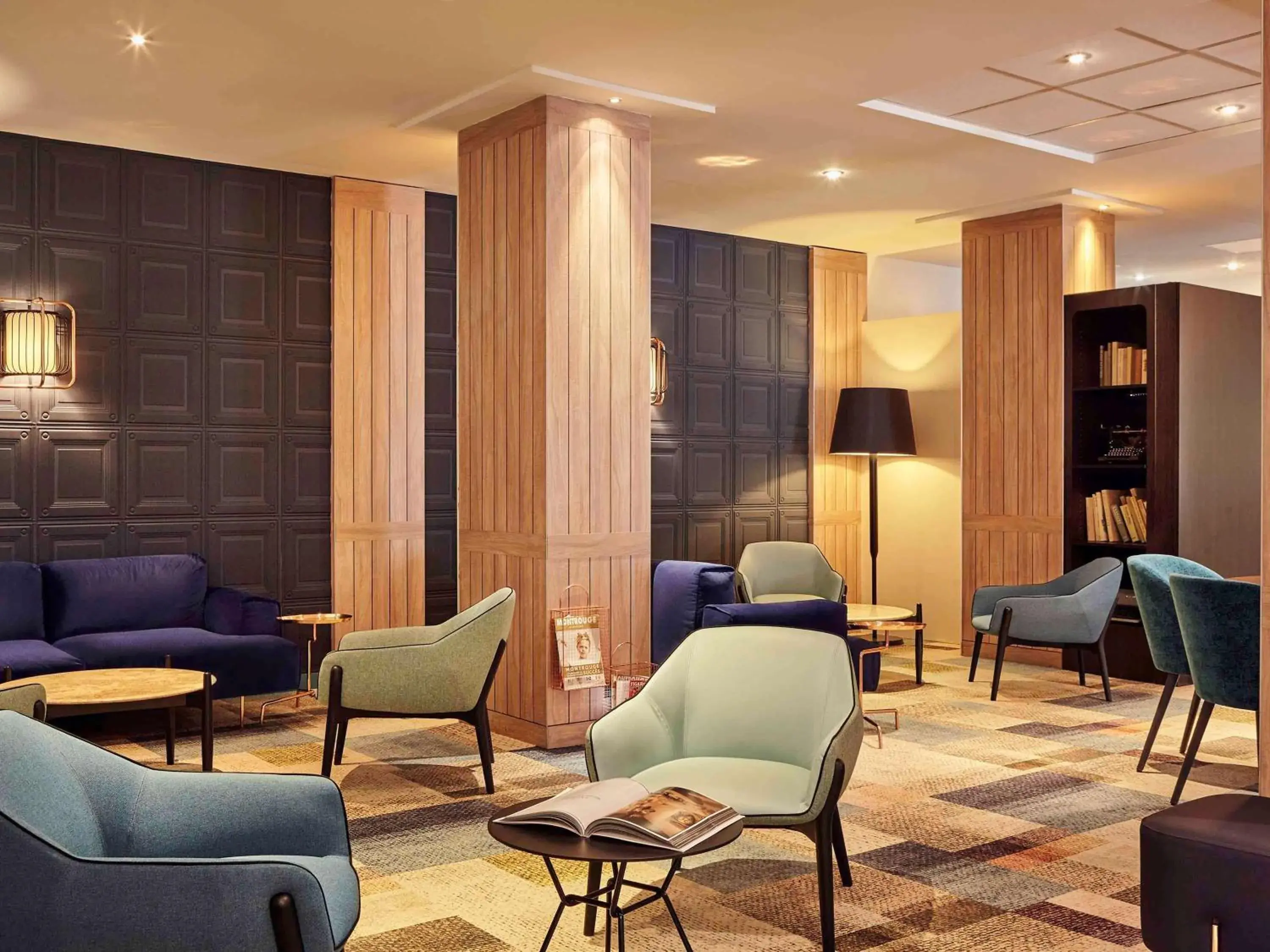 Lounge or bar, Seating Area in Mercure Paris Porte D'Orleans