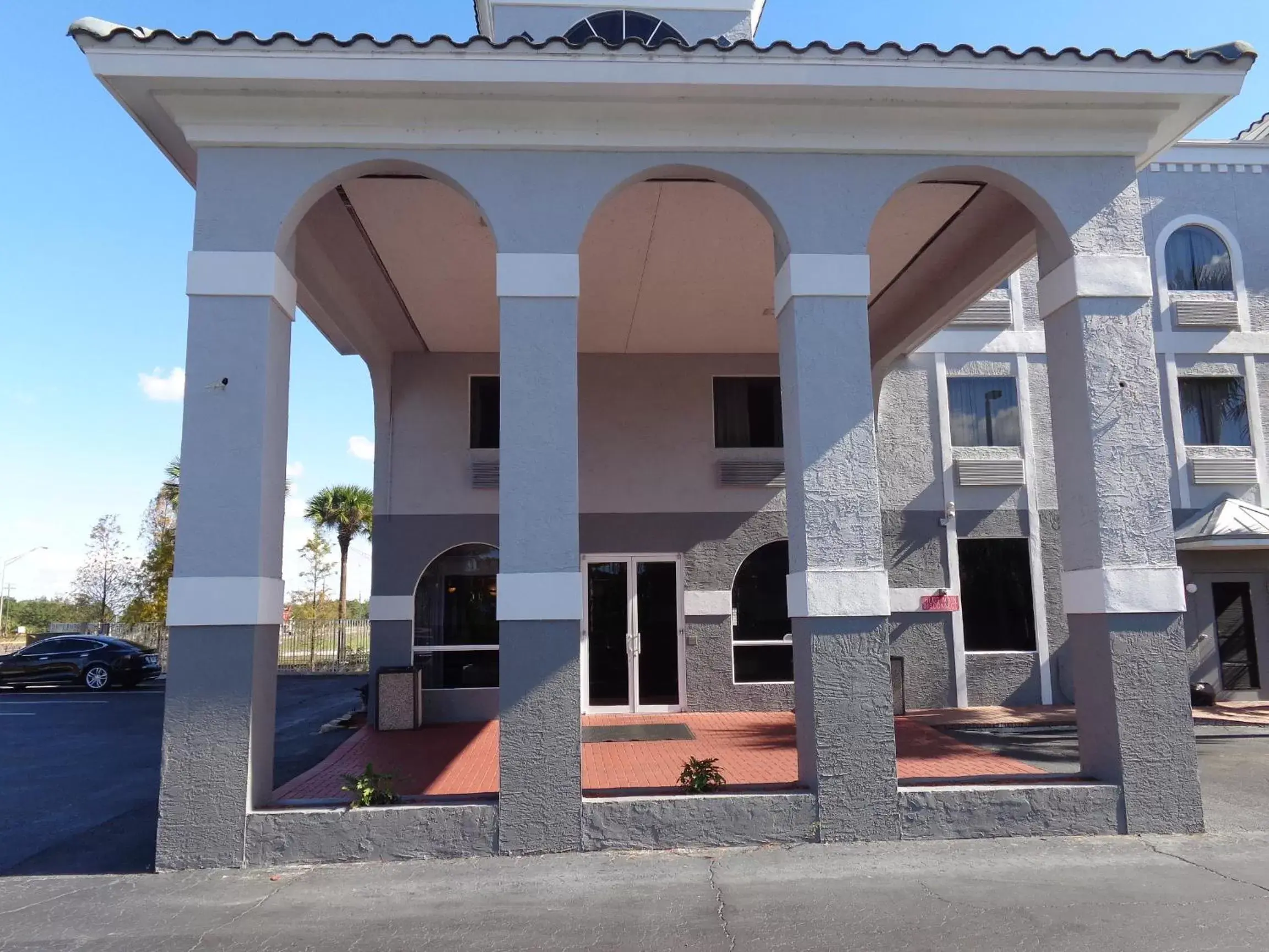 Facade/entrance, Property Building in Ruskin Inn Tampa-Sun City Center
