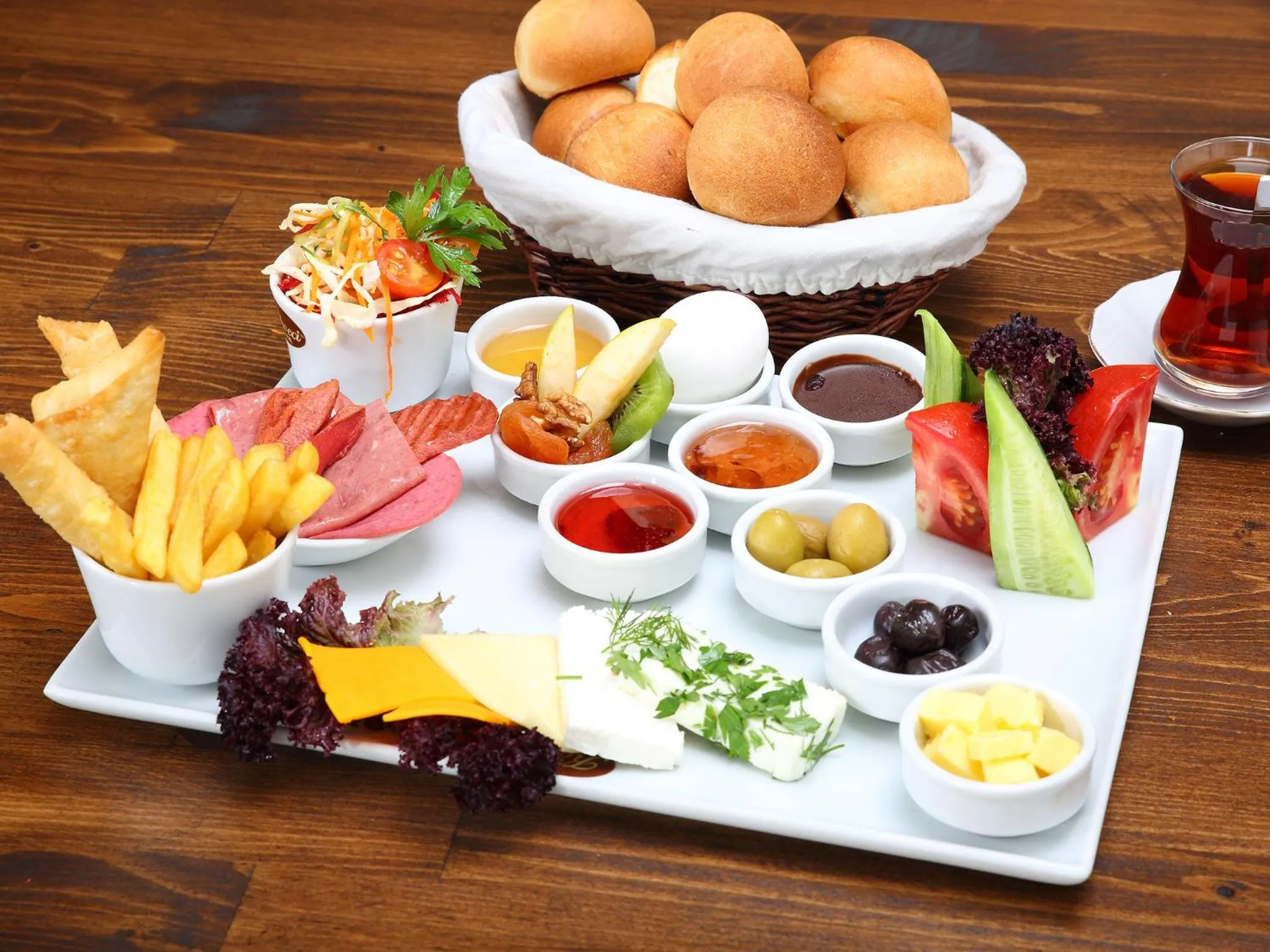 Food and drinks in Taksim Hotel V Plus