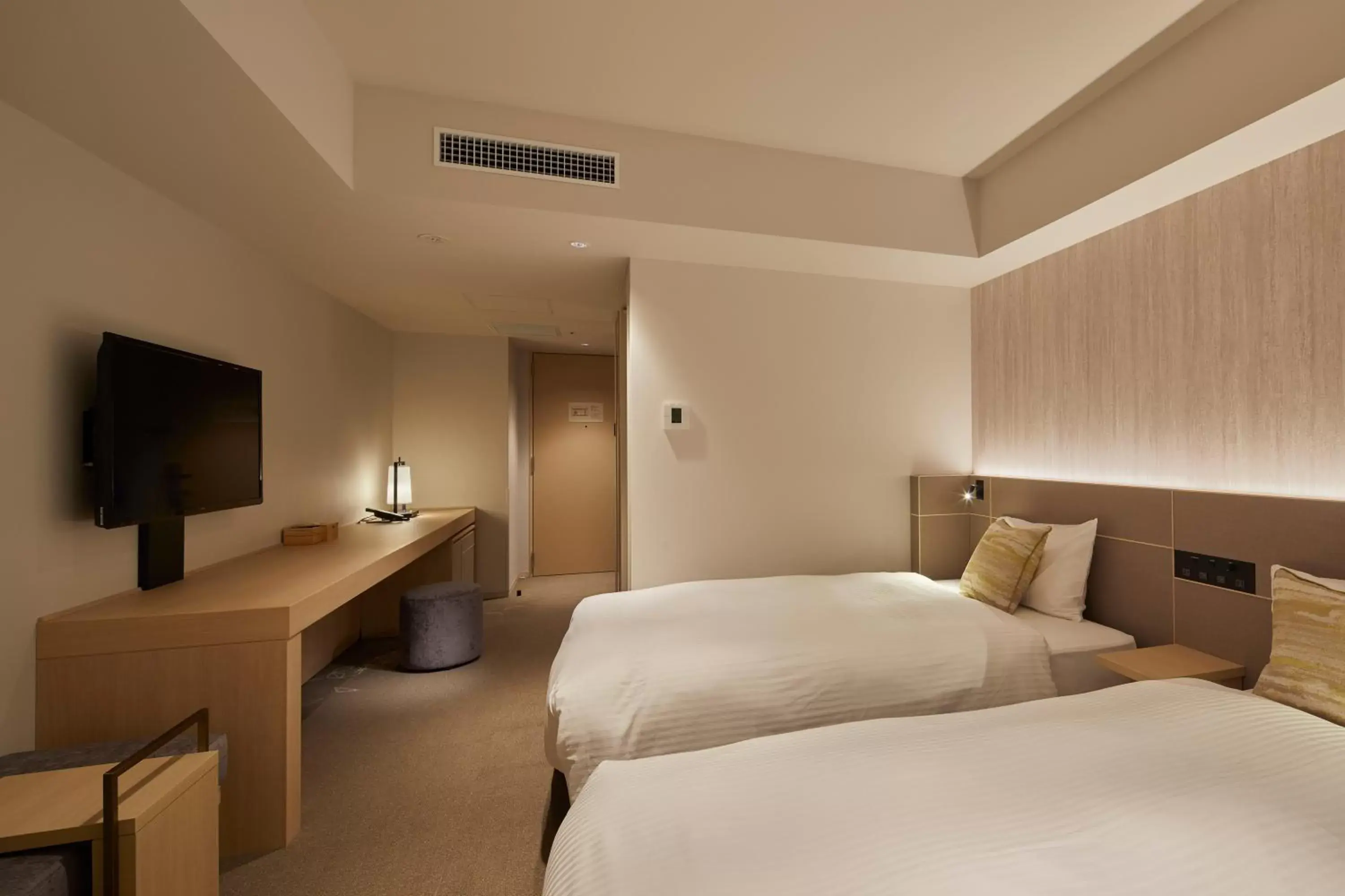Photo of the whole room, Bed in Keio Prelia Hotel Kyoto Karasuma-Gojo