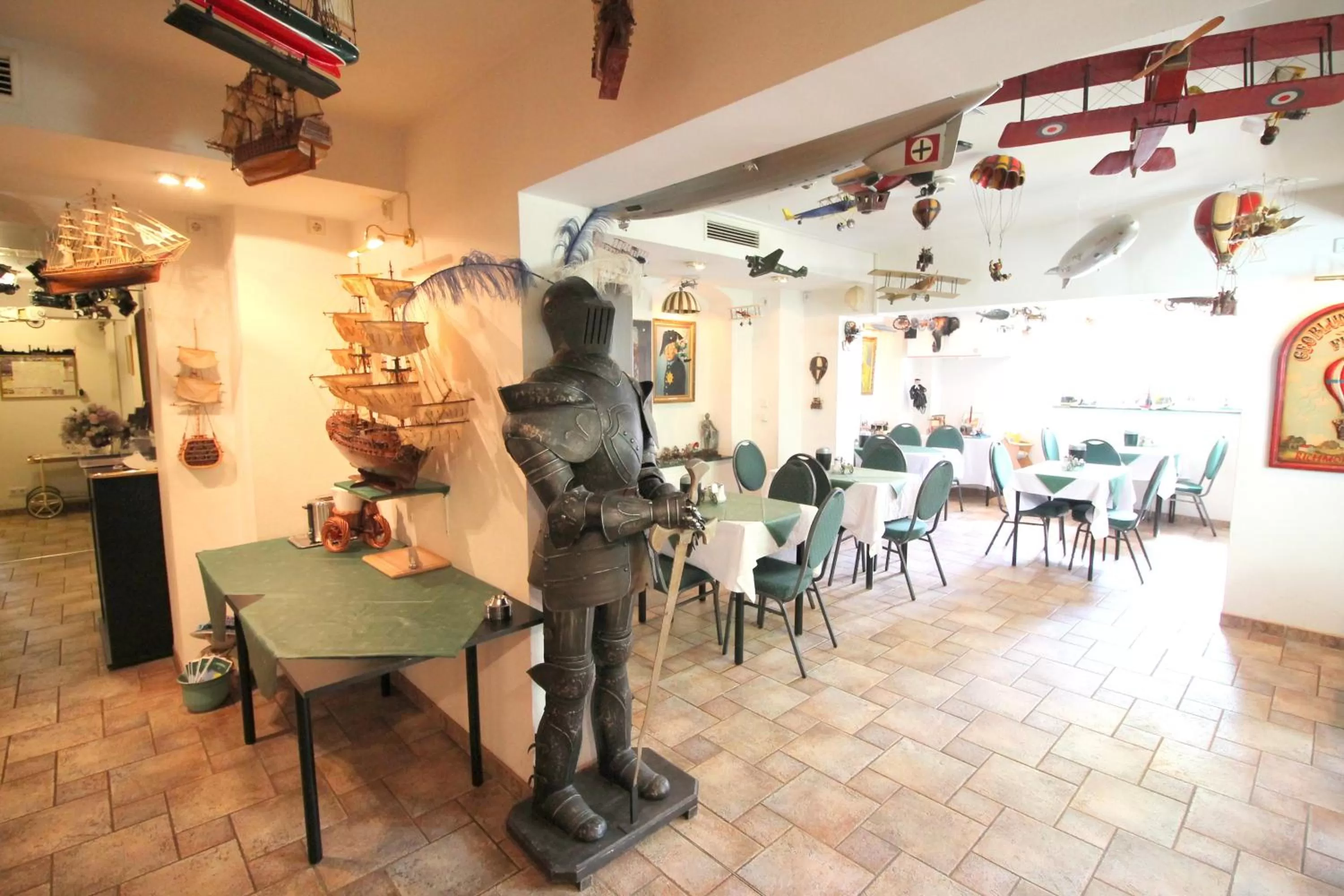 Restaurant/places to eat in Hotel Zu den Linden