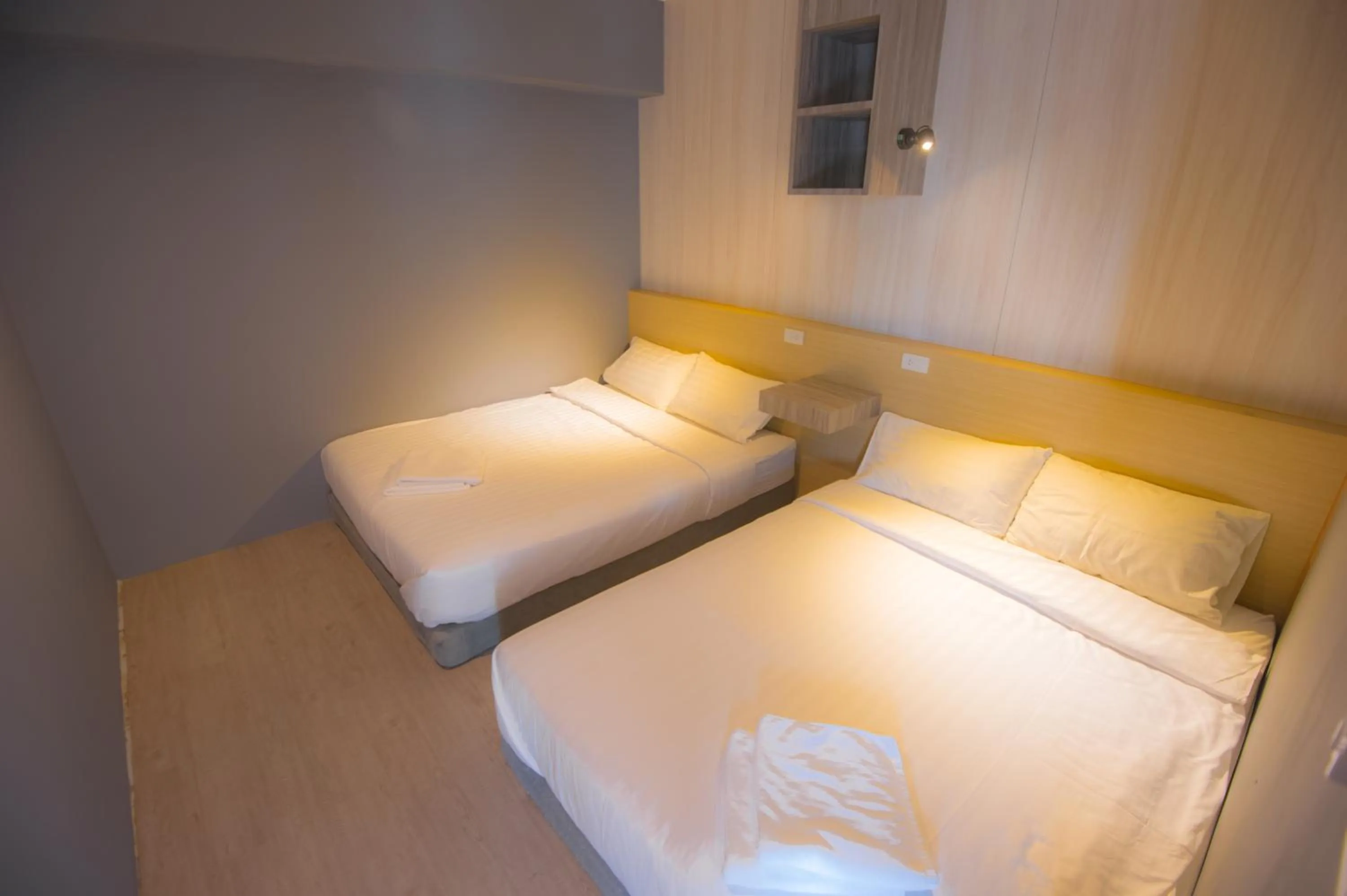 Bedroom, Bed in Glur Central Pratunam