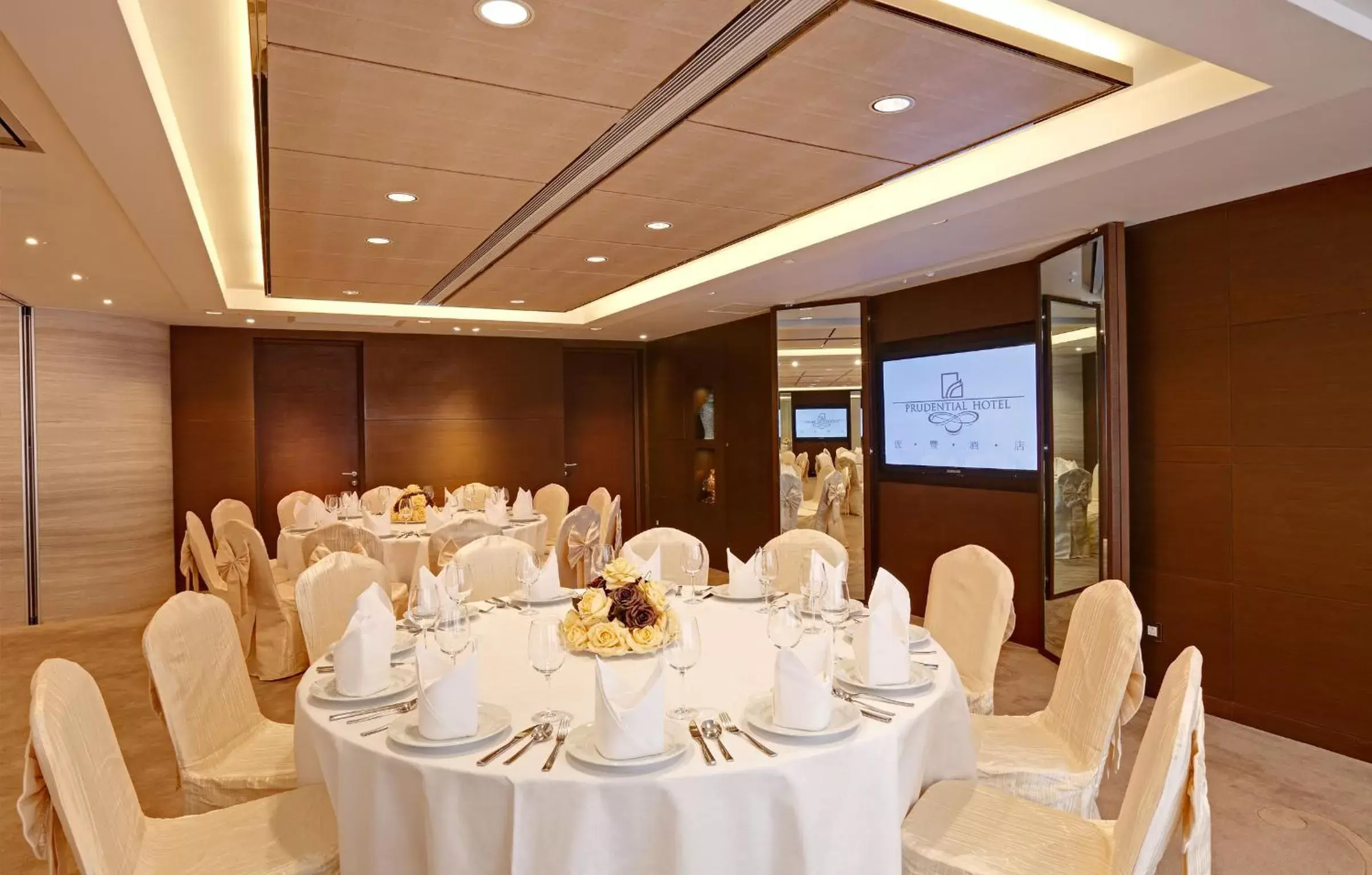 Restaurant/places to eat, Banquet Facilities in Prudential Hotel
