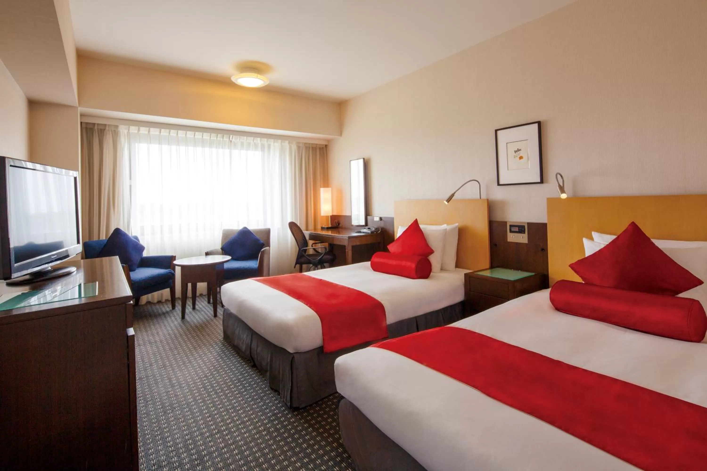 Photo of the whole room, Bed in ANA Crowne Plaza Narita by IHG