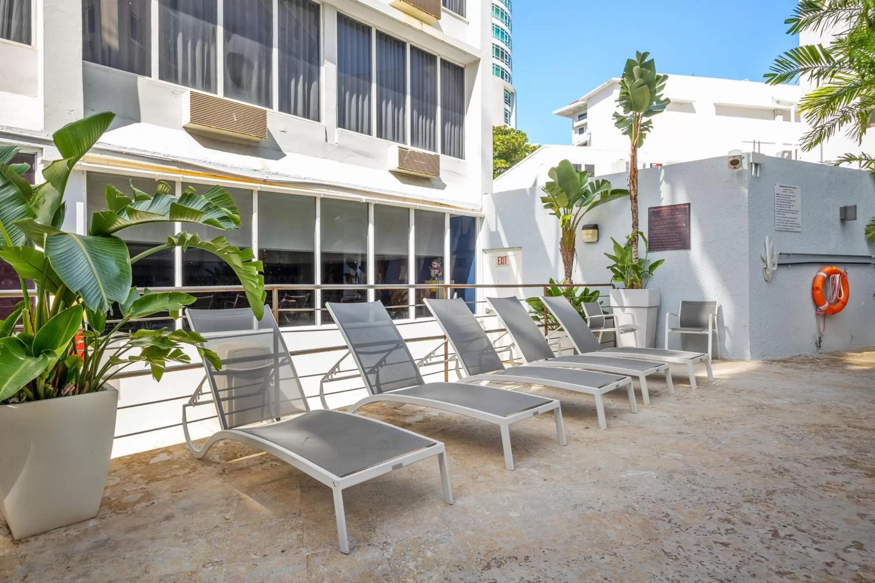 Balcony/Terrace, Property Building in Holiday Inn Express San Juan Condado, an IHG Hotel