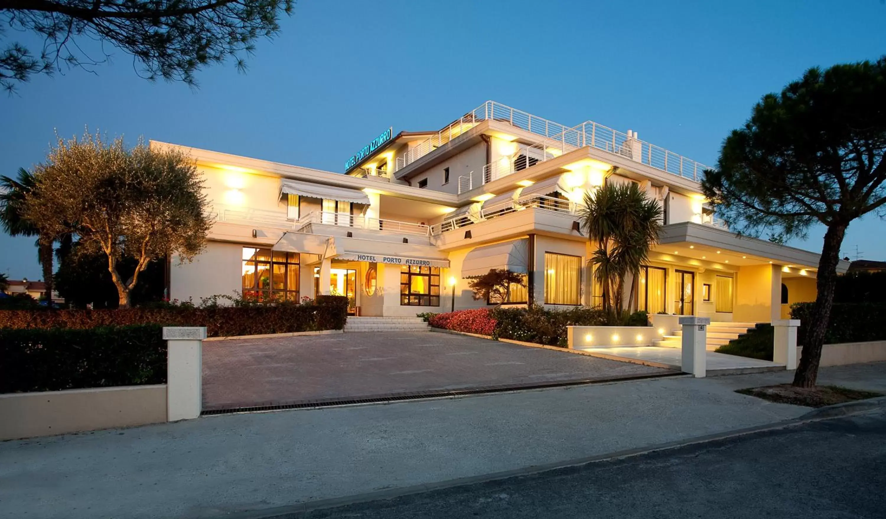 Facade/entrance, Property Building in Hotel Porto Azzurro