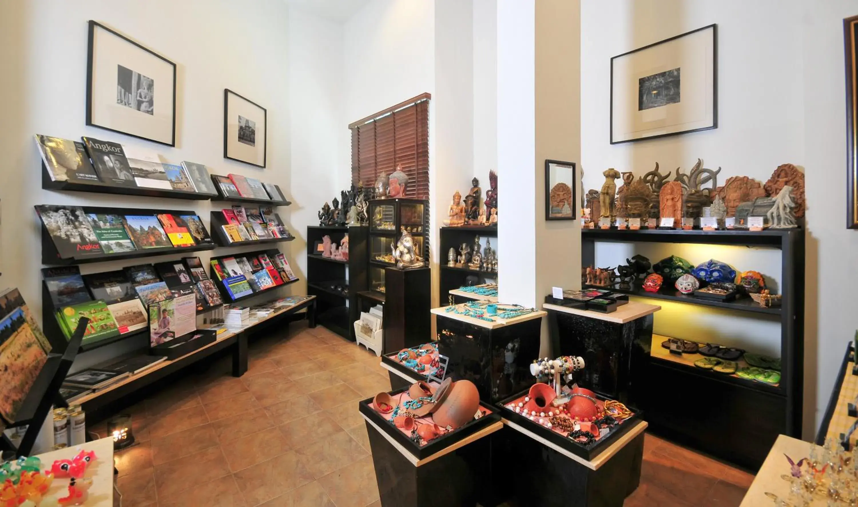 On-site shops in Tara Angkor Hotel