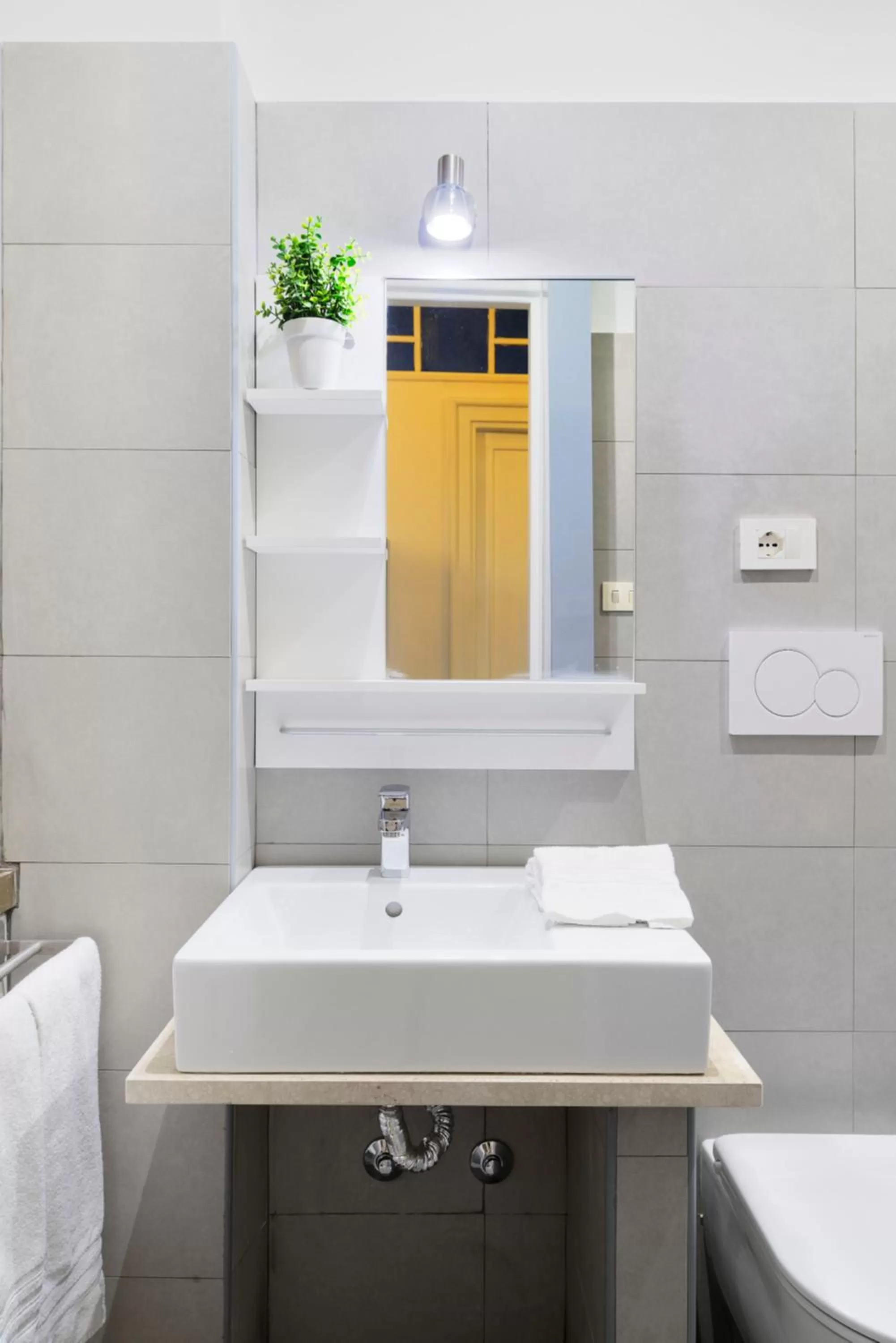 Bathroom in Locanderia Roma