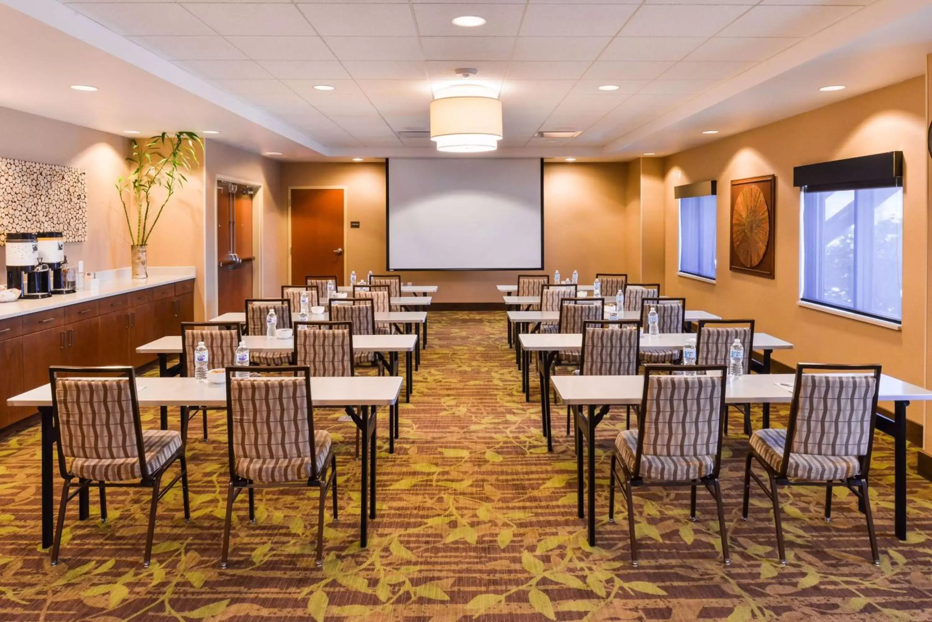 Meeting/conference room in Hampton Inn & Suites Boulder North