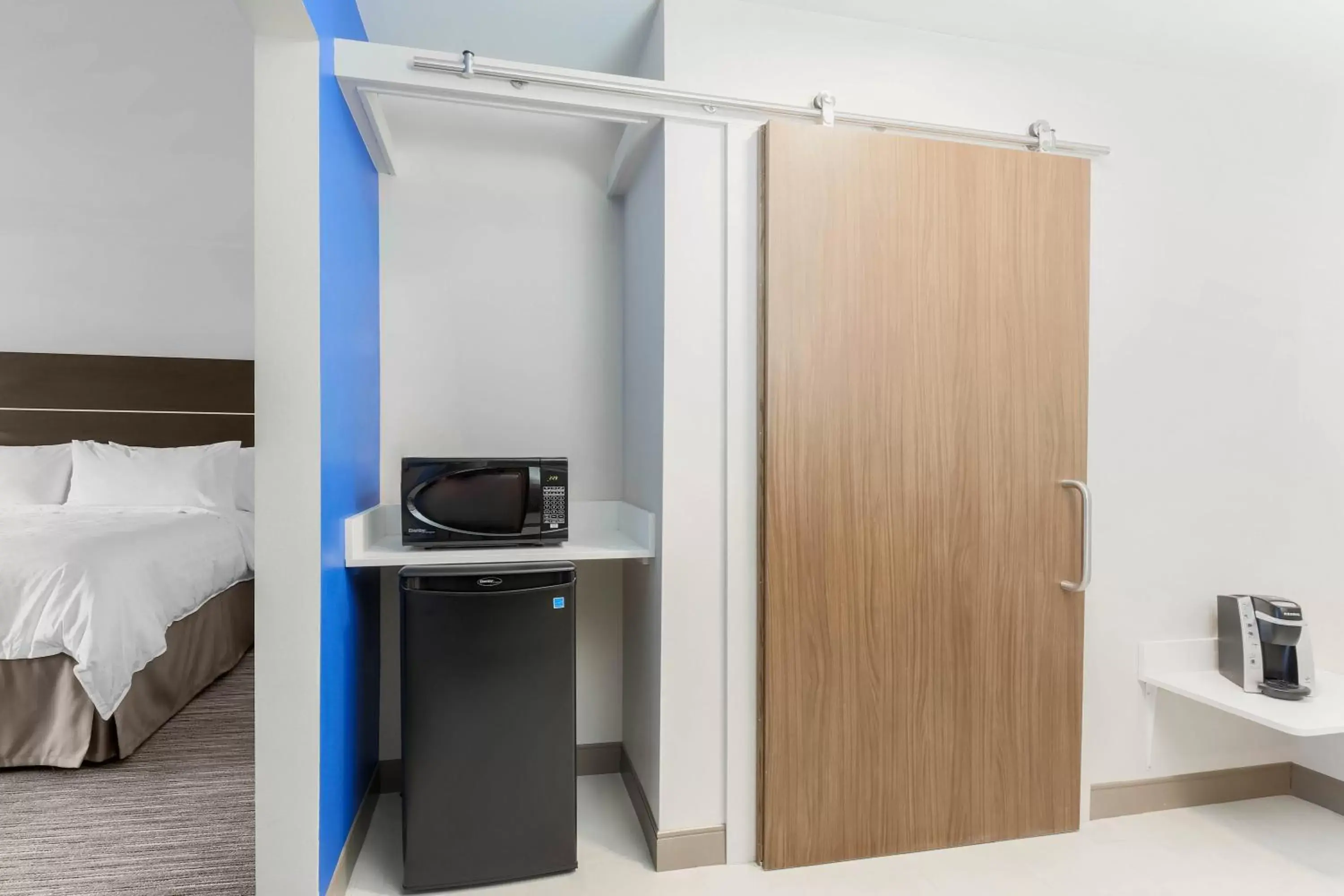 Photo of the whole room, Bed in Holiday Inn Express & Suites Chicago O'Hare Airport by IHG Photo of the whole room, Bed in Holiday Inn Express & Suites Chicago O'Hare Airport by IHG