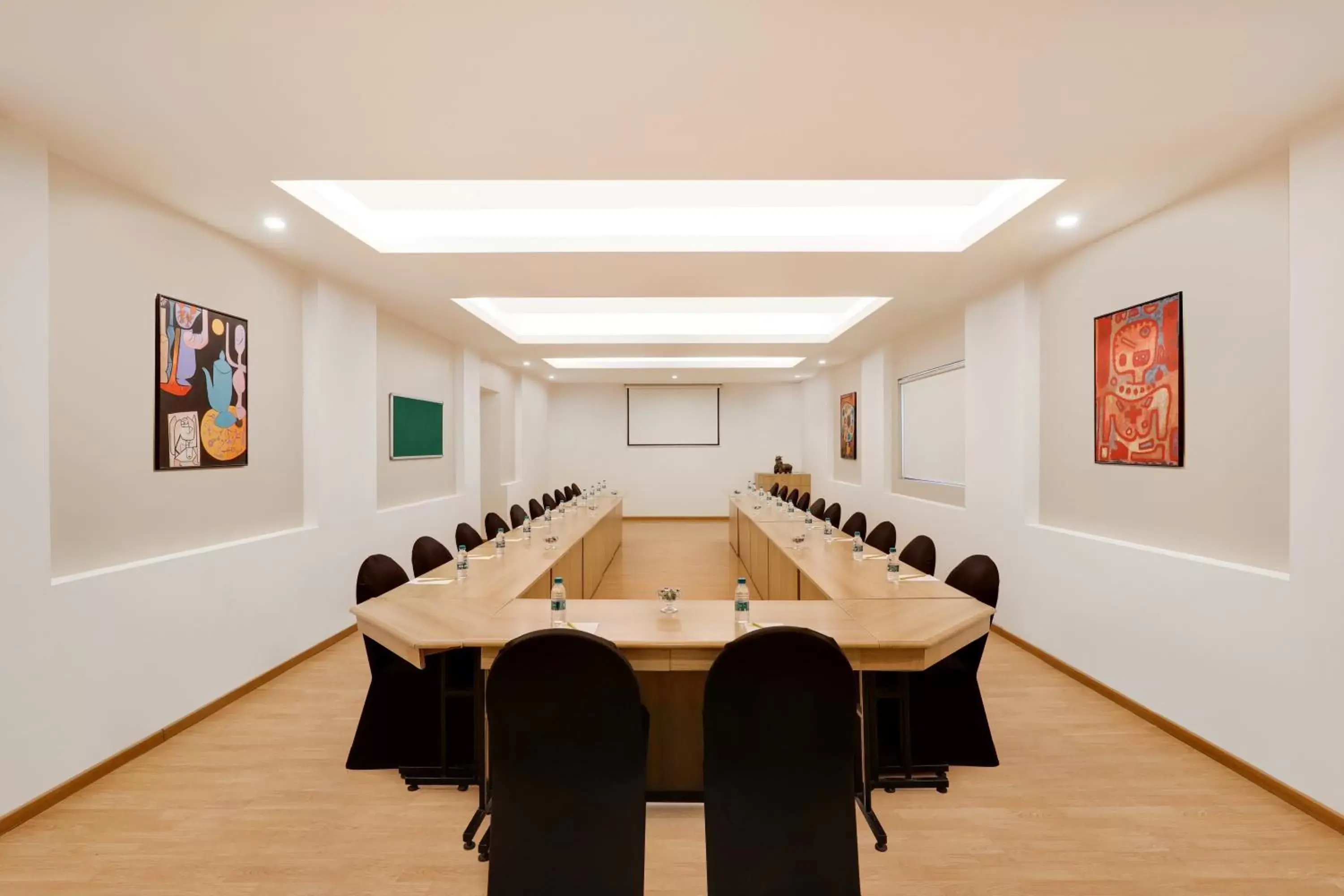 Meeting/conference room in Lemon Tree Hotel, Aurangabad