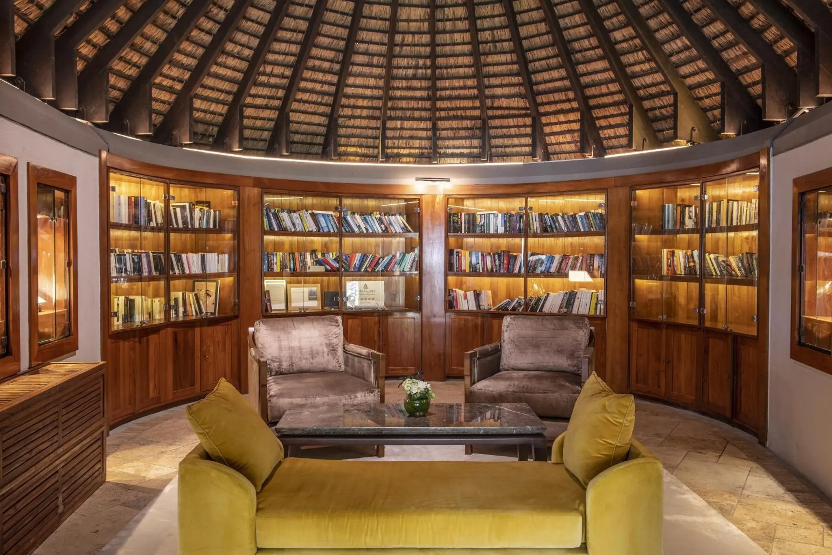 Library in Royal Palm Beachcomber Luxury