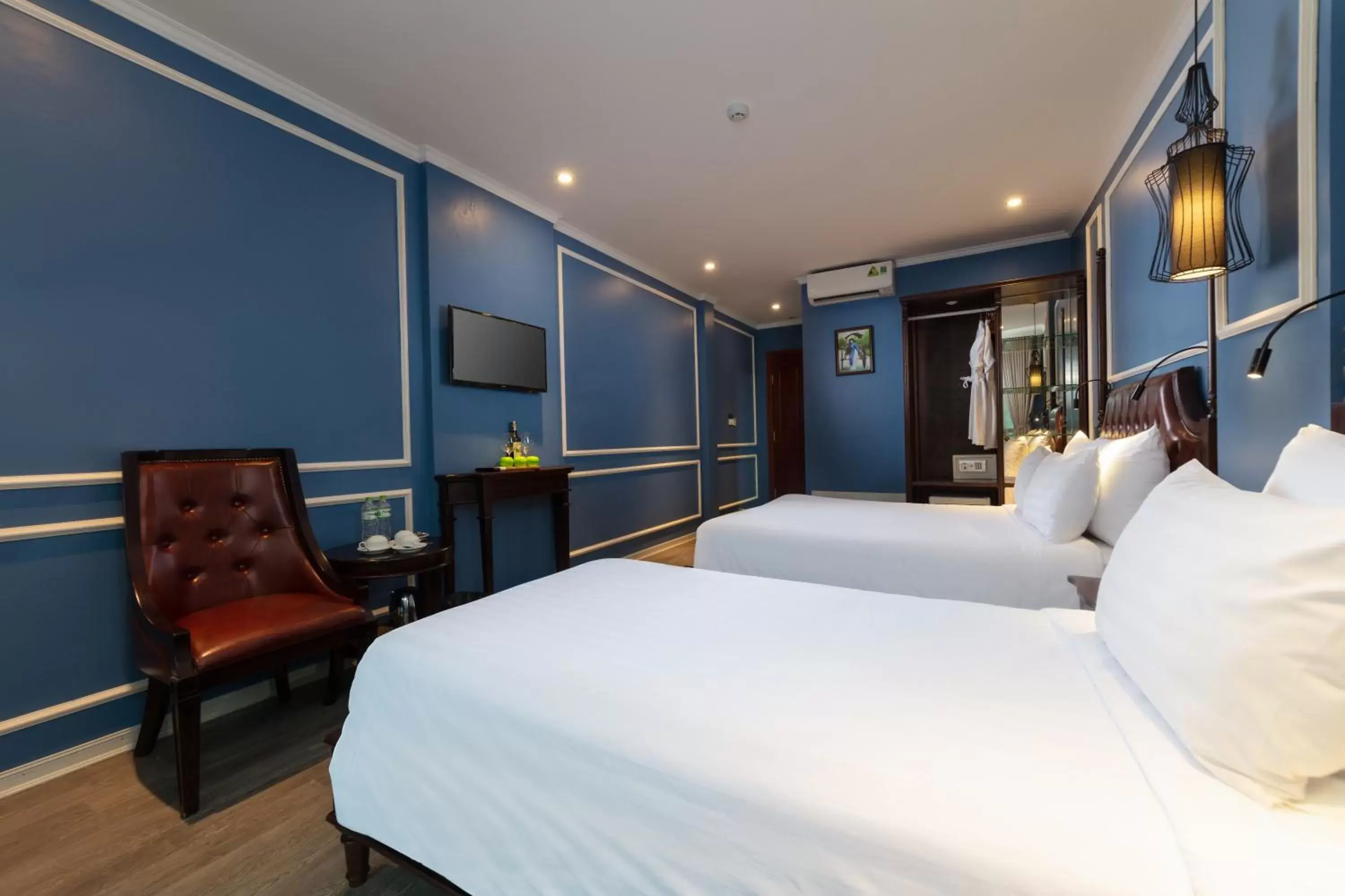 Photo of the whole room, Bed in Suddha Boutique Hotel Photo of the whole room, Bed in Suddha Boutique Hotel