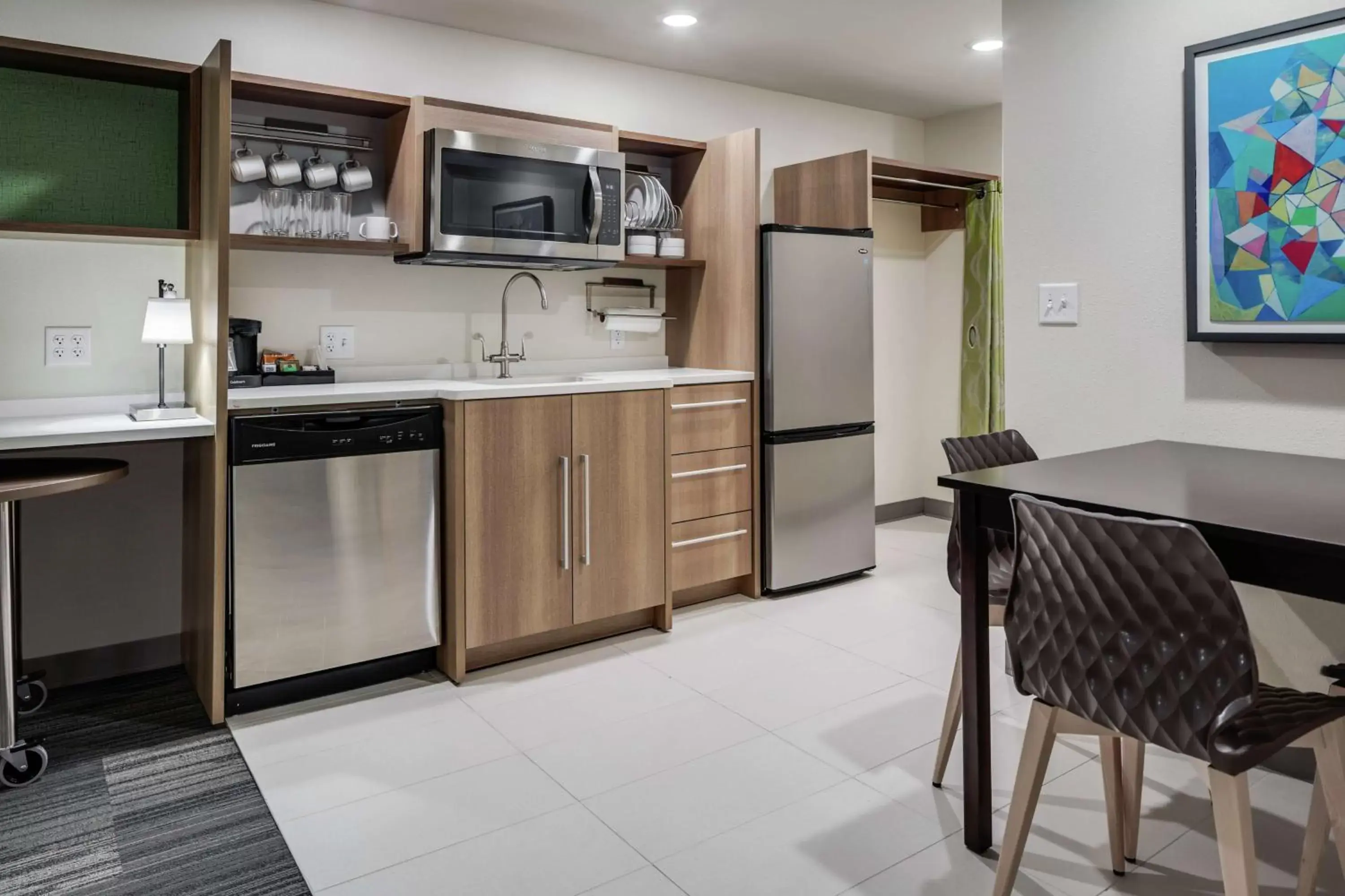 Bedroom, Kitchen/Kitchenette in Home2 Suites By Hilton Dayton Centerville