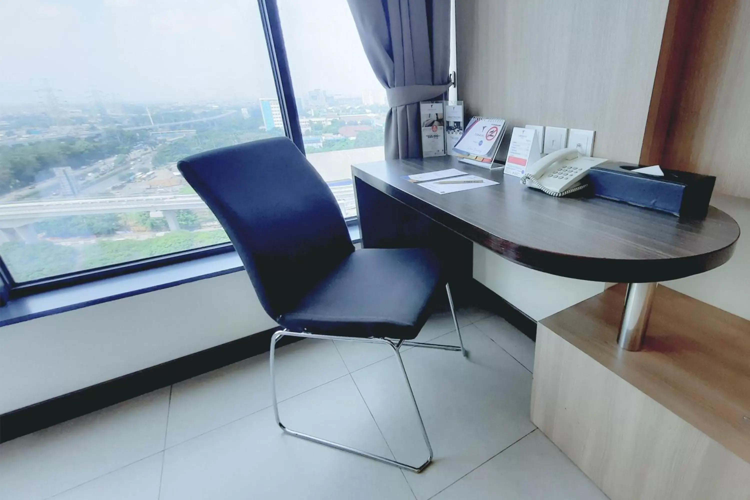 Seating Area in Vasaka Hotel Jakarta ex Teraskita Managed by Dafam