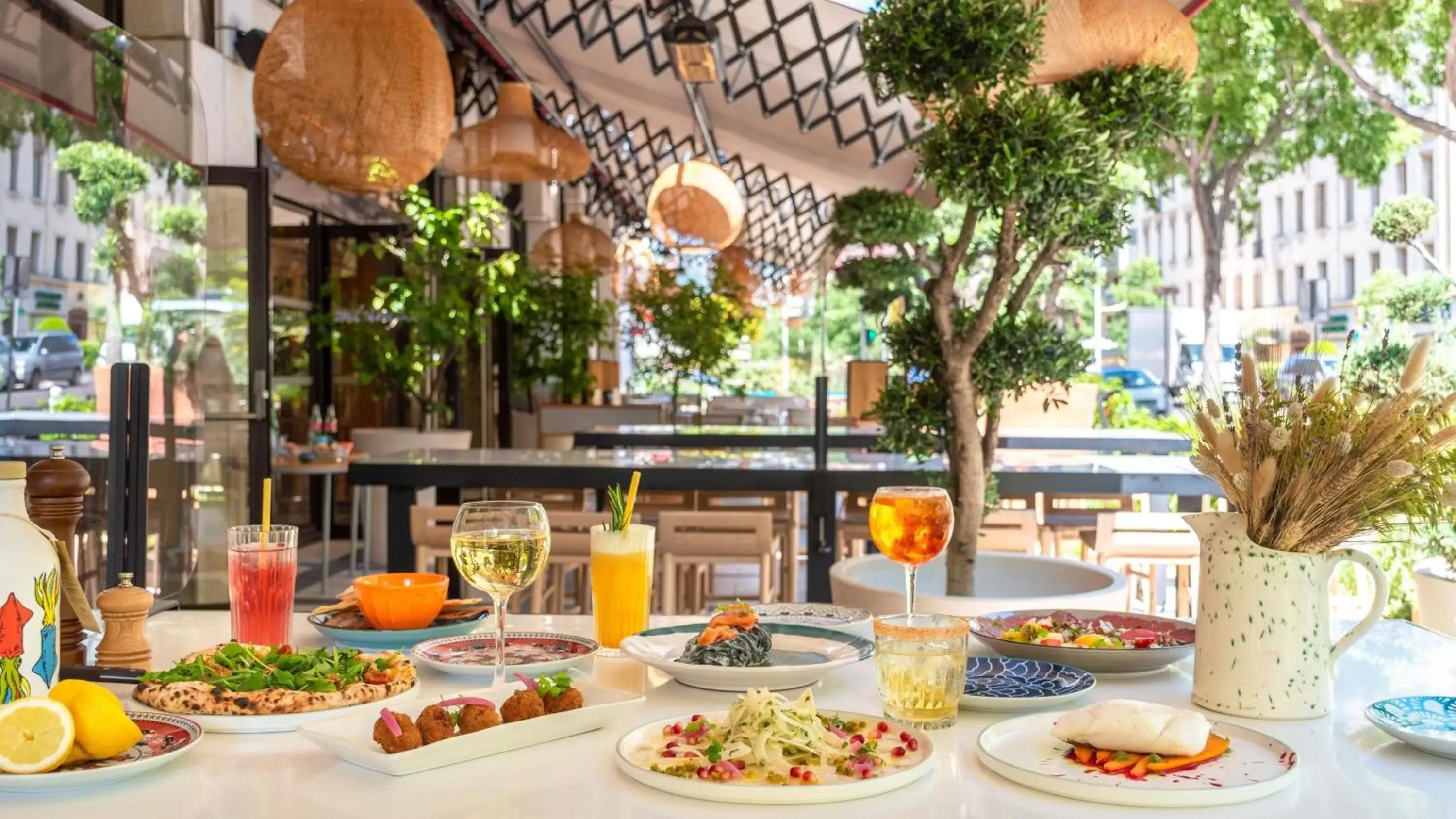 Restaurant/places to eat in Holiday Inn Nice by IHG Restaurant/places to eat in Holiday Inn Nice by IHG