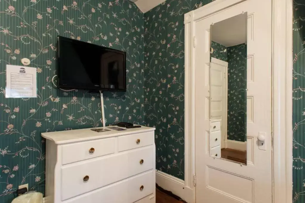 TV/Entertainment Center in The Coolidge Corner Guest House: A Brookline Bed and Breakfast